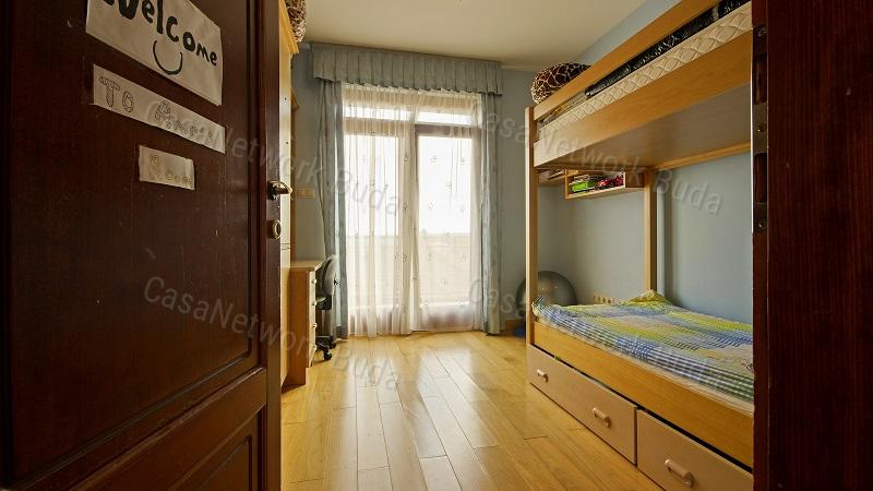 Eladó belső kétszintes penthouse lakás Madárhegyen!