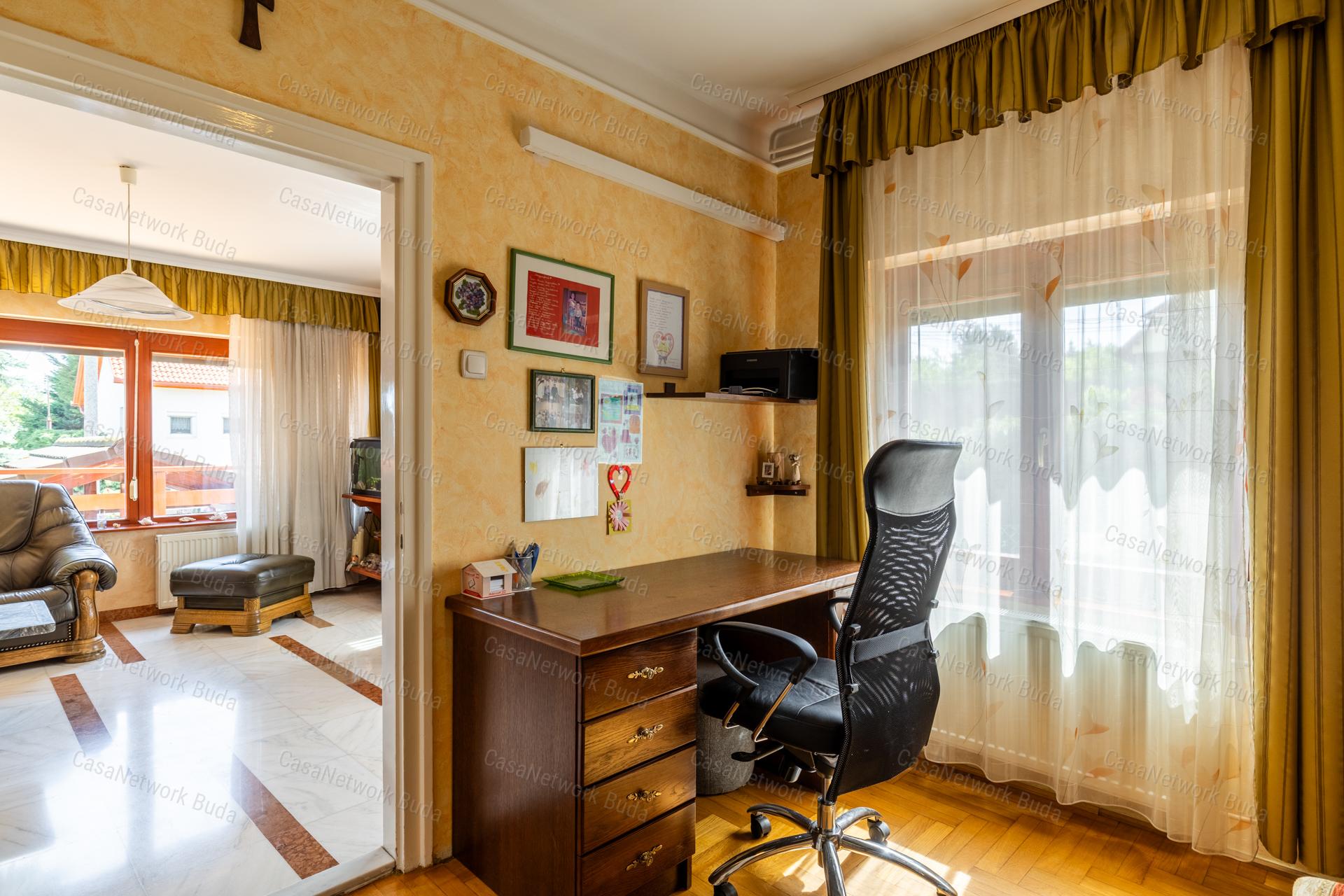 Eladó 200 m2-es családi ház Érdligeten !