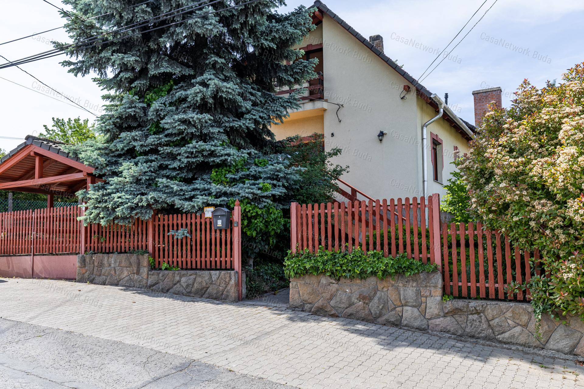 Kiadó 200 m2-es családi ház Érdligeten!