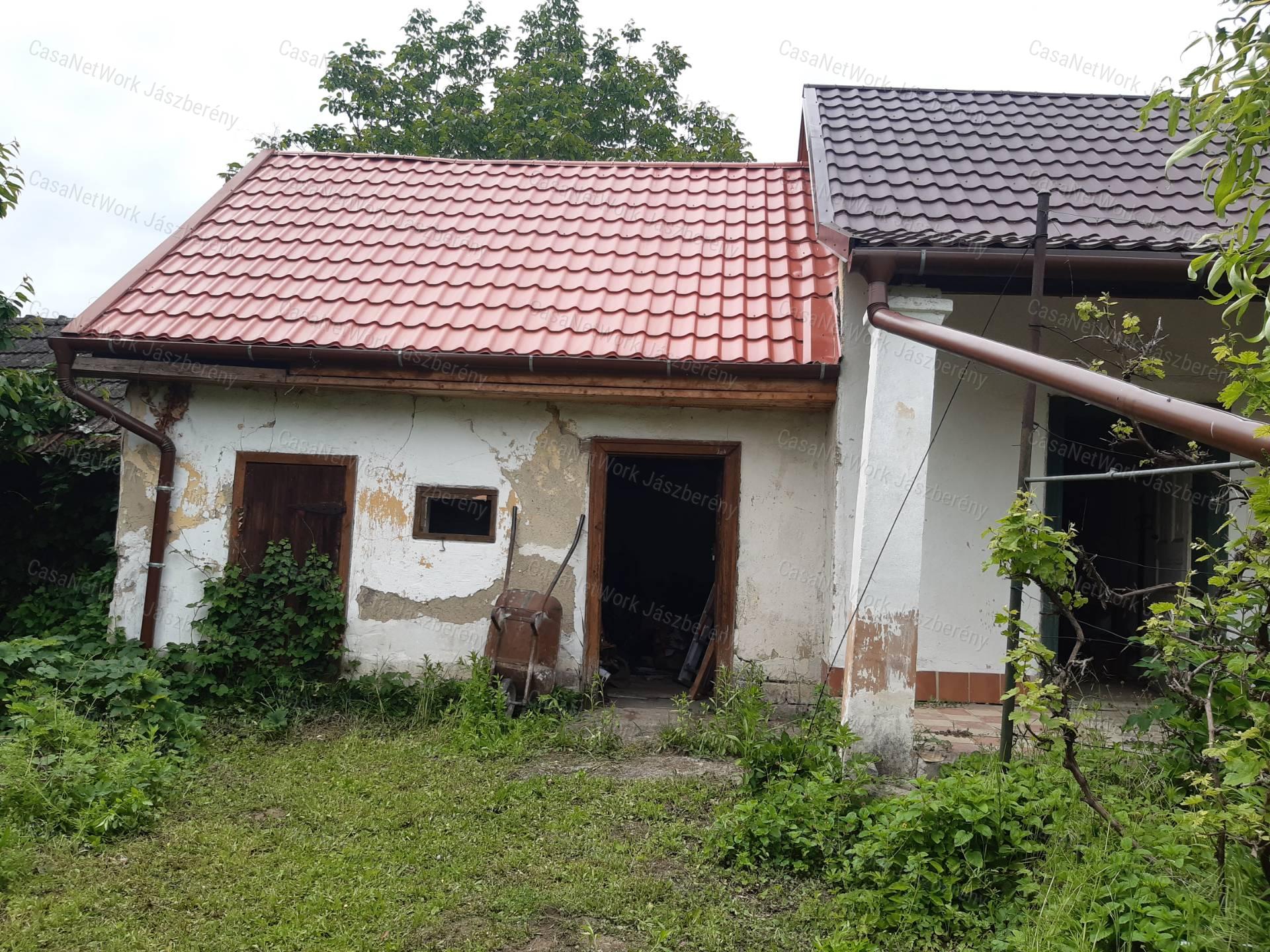 2 szobás, 65 nm-es családi ház Jászfelsőszentgyörgyön eladó!