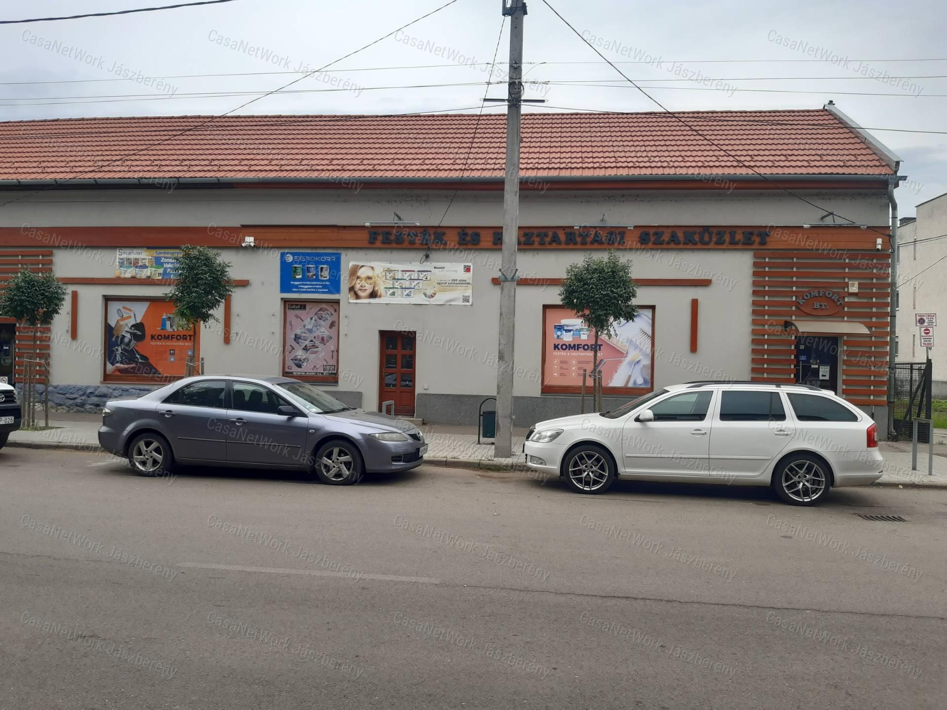 Heves közvetlen központjában prosperáló, 278 nm-es festék üzlet eladó