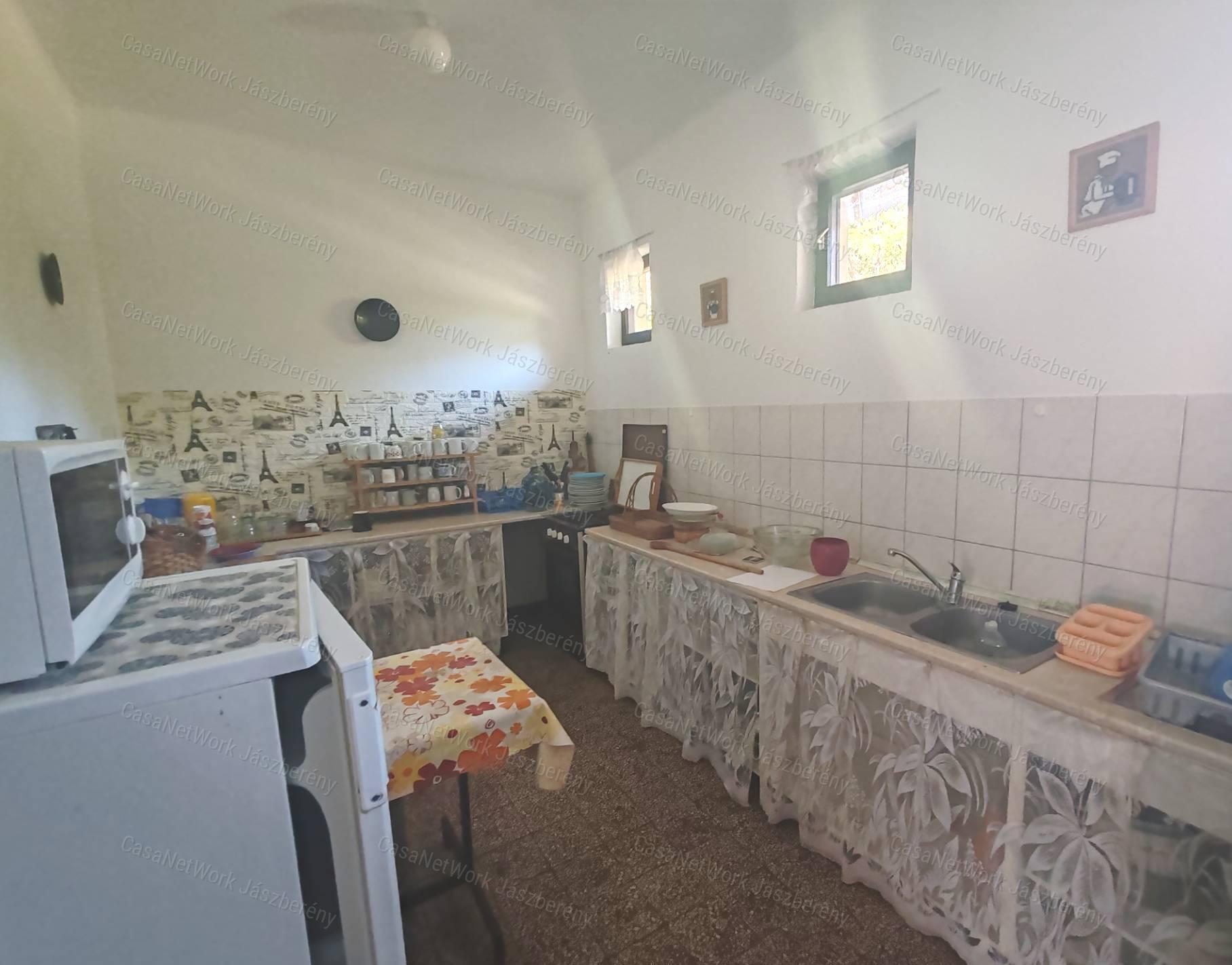 Eladó egy kiemelkedő turisztikai létesítmény Tiszafüreden