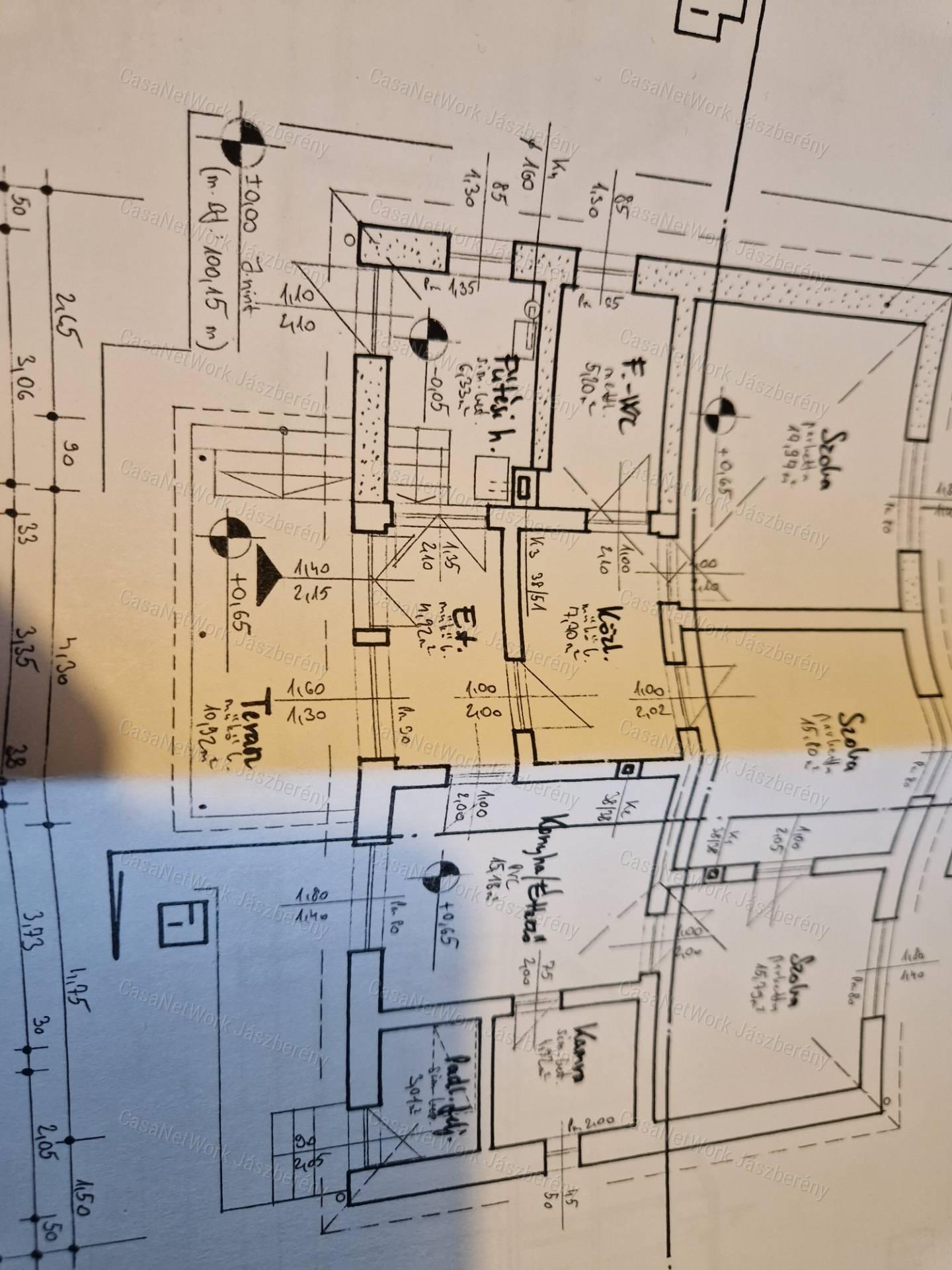 Jászszentandrás központjában 97 nm-es, 3 szobás családi ház eladó