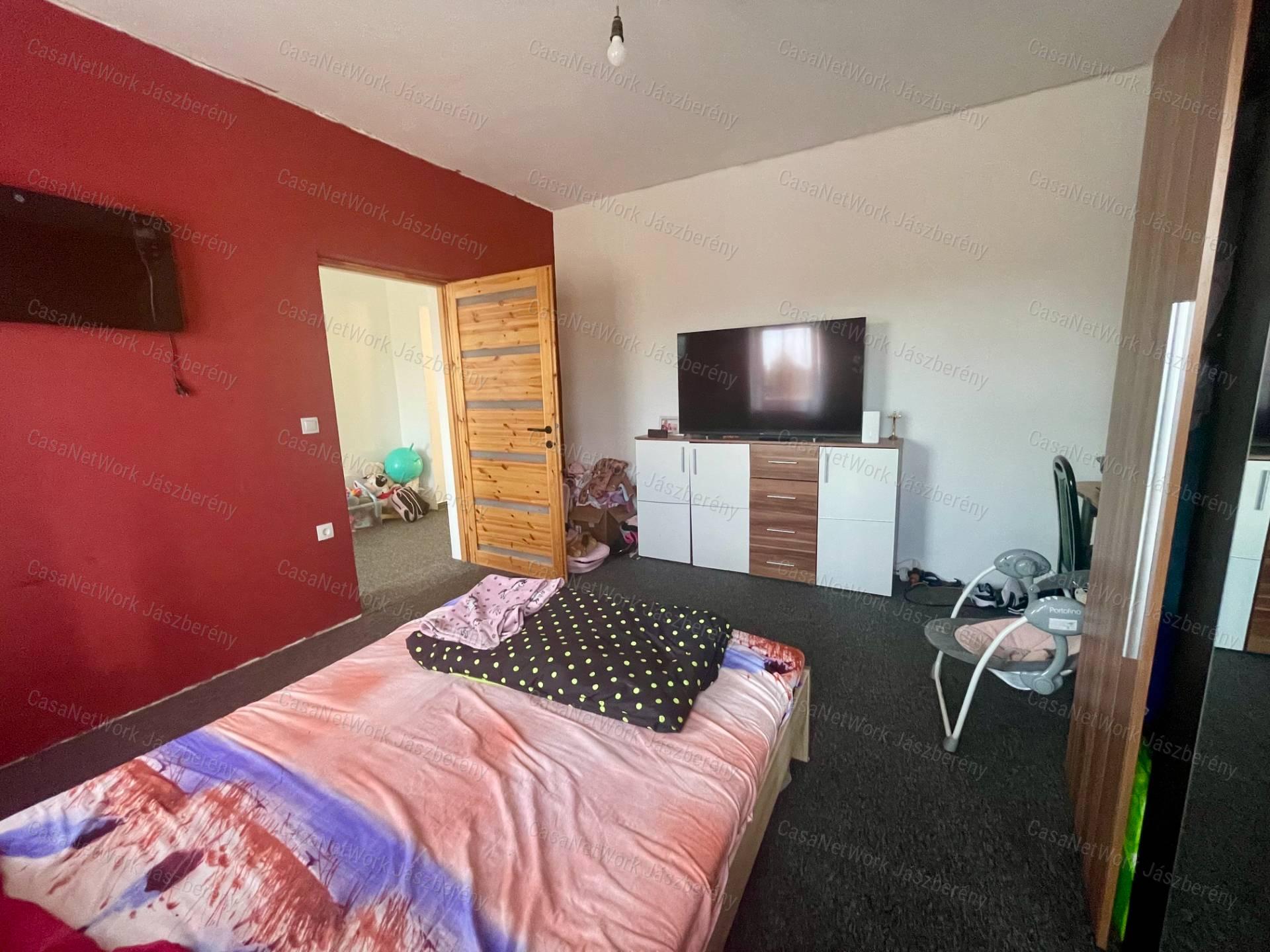 Jánoshidán eladó, egy 102 nm-es családi ház!
