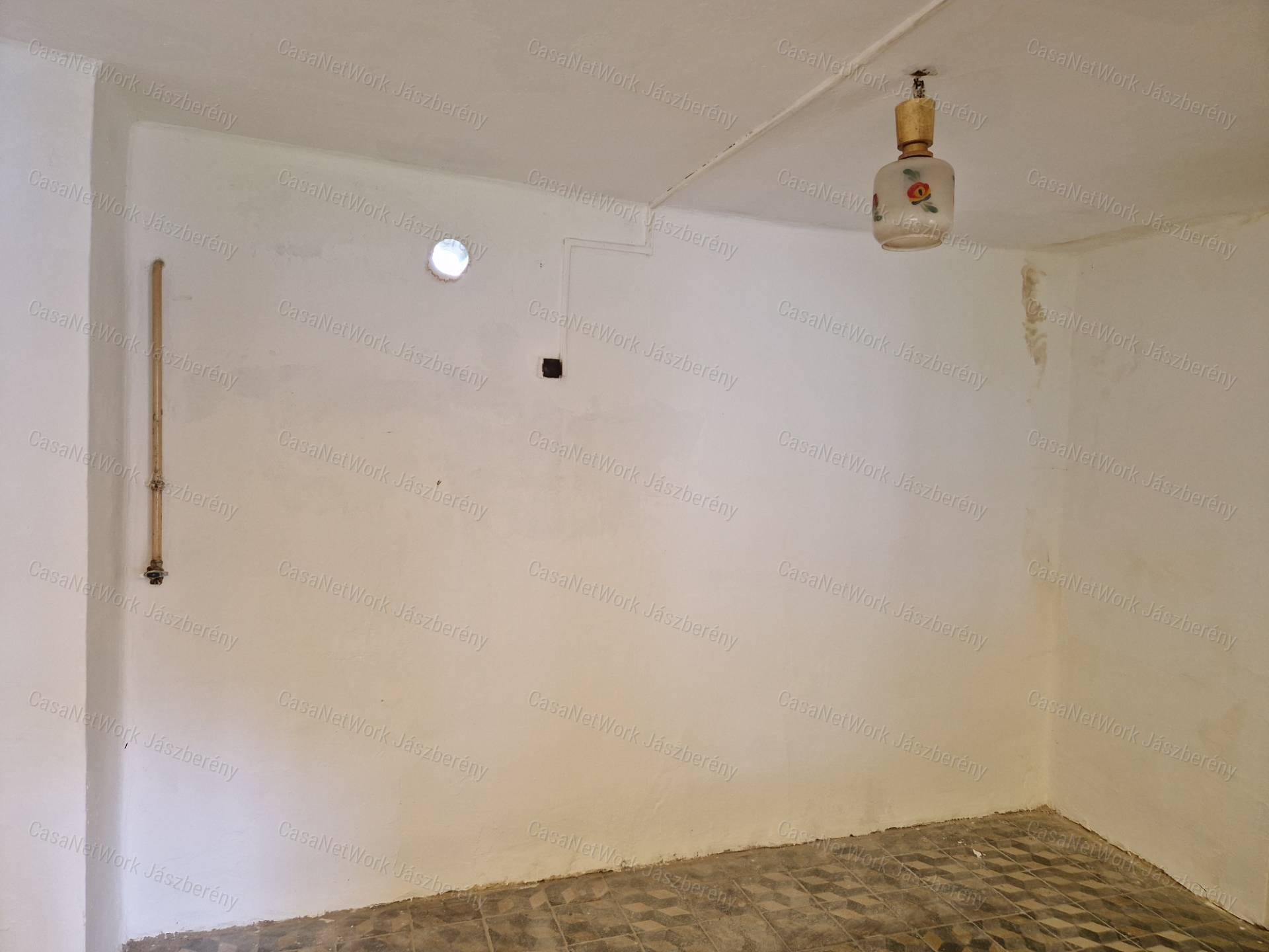 Szuhogyon 90 nm-es, 3 szobás, azonnal költözhető családi ház eladó!