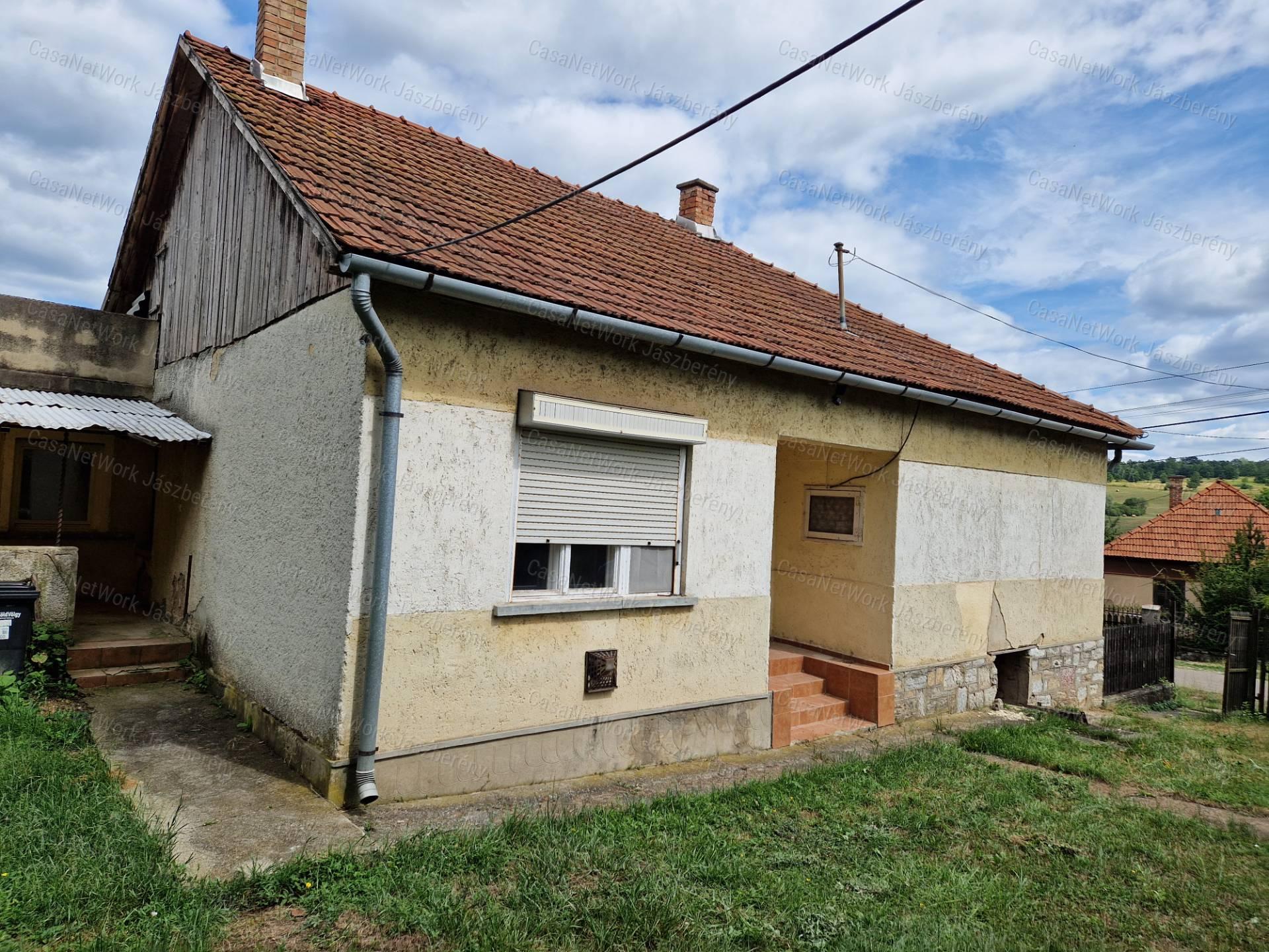 Szuhogyon 90 nm-es, 3 szobás, azonnal költözhető családi ház eladó!