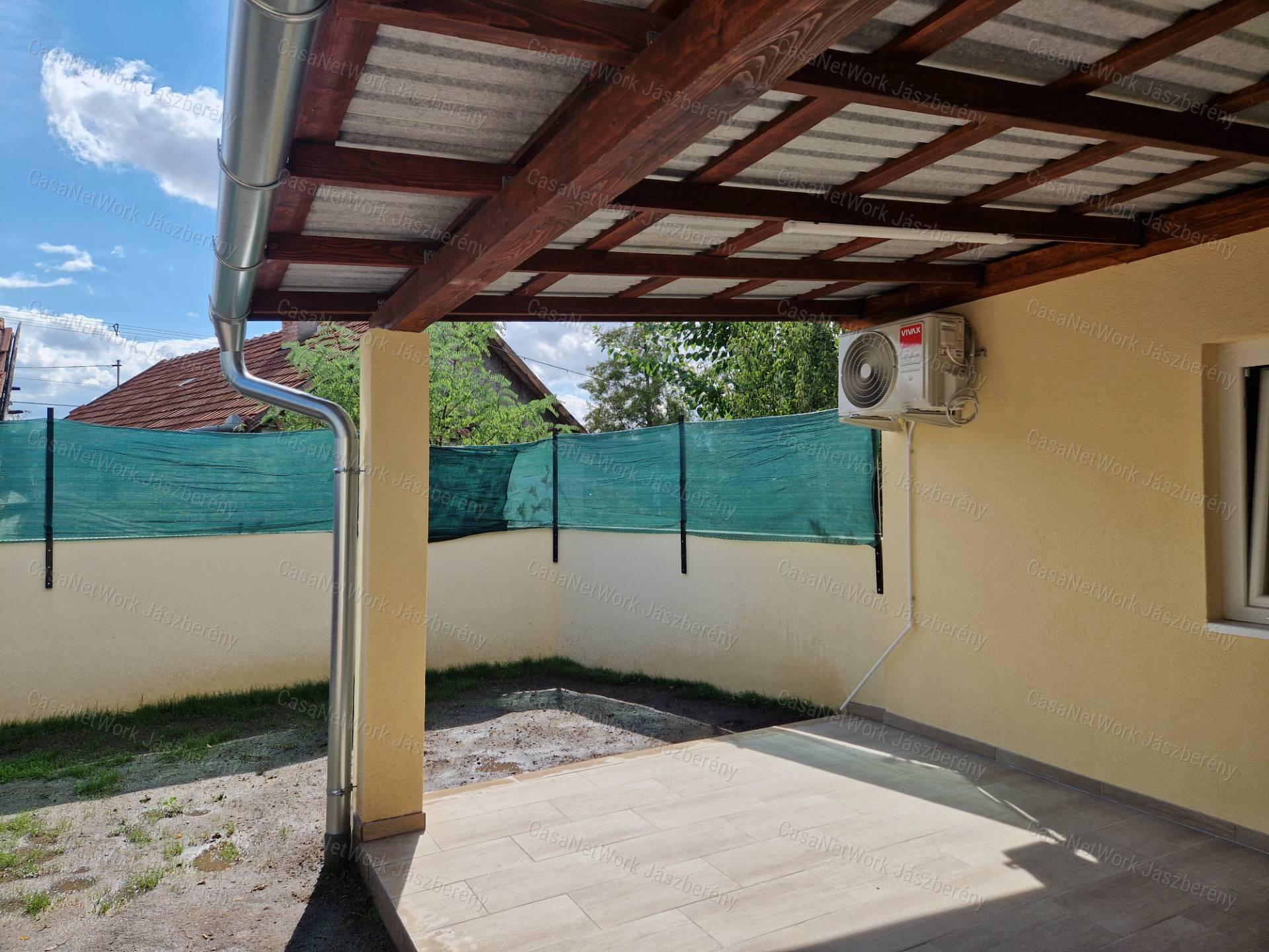 Jászárokszálláson 79 nm-es, felújított, 3 szobás családi ház eladó!
