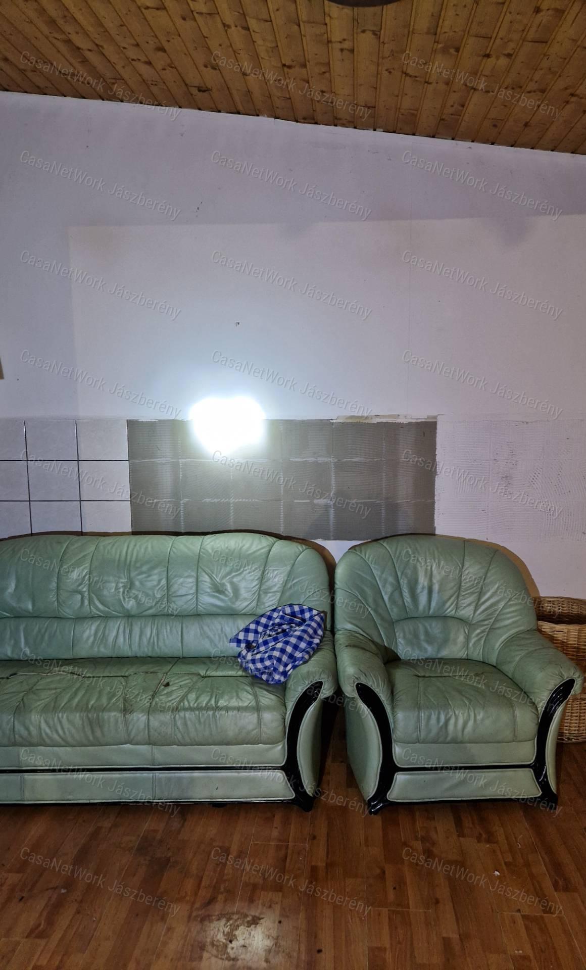 EGYKOR KIS KASTÉLY VOLT MOST 9,9 MILLIÓÉRT ÚJRA AZZÁ VÁLHAT TARNAÖRSÖN