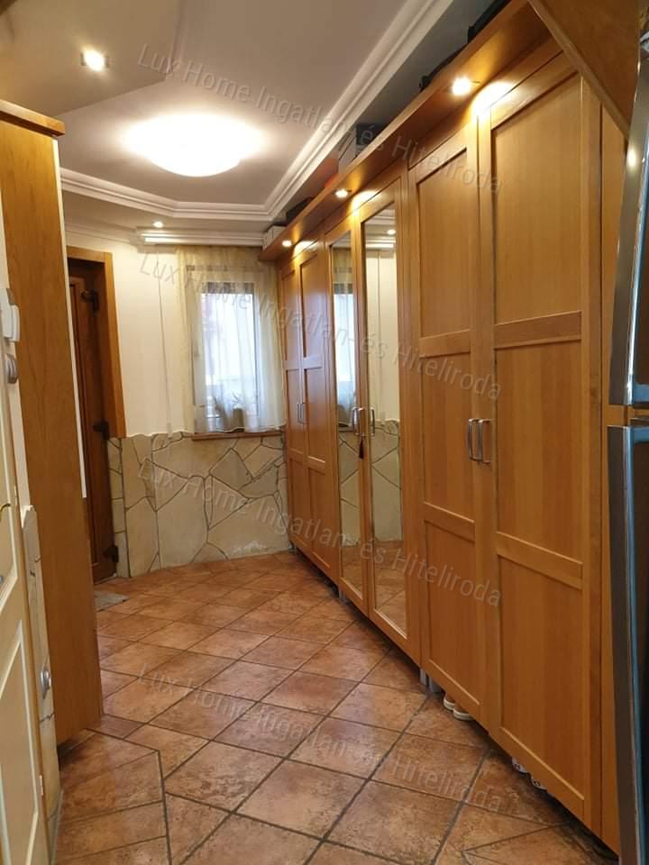 Eladó luxus, több generációs családi ház Nagyigmándon!