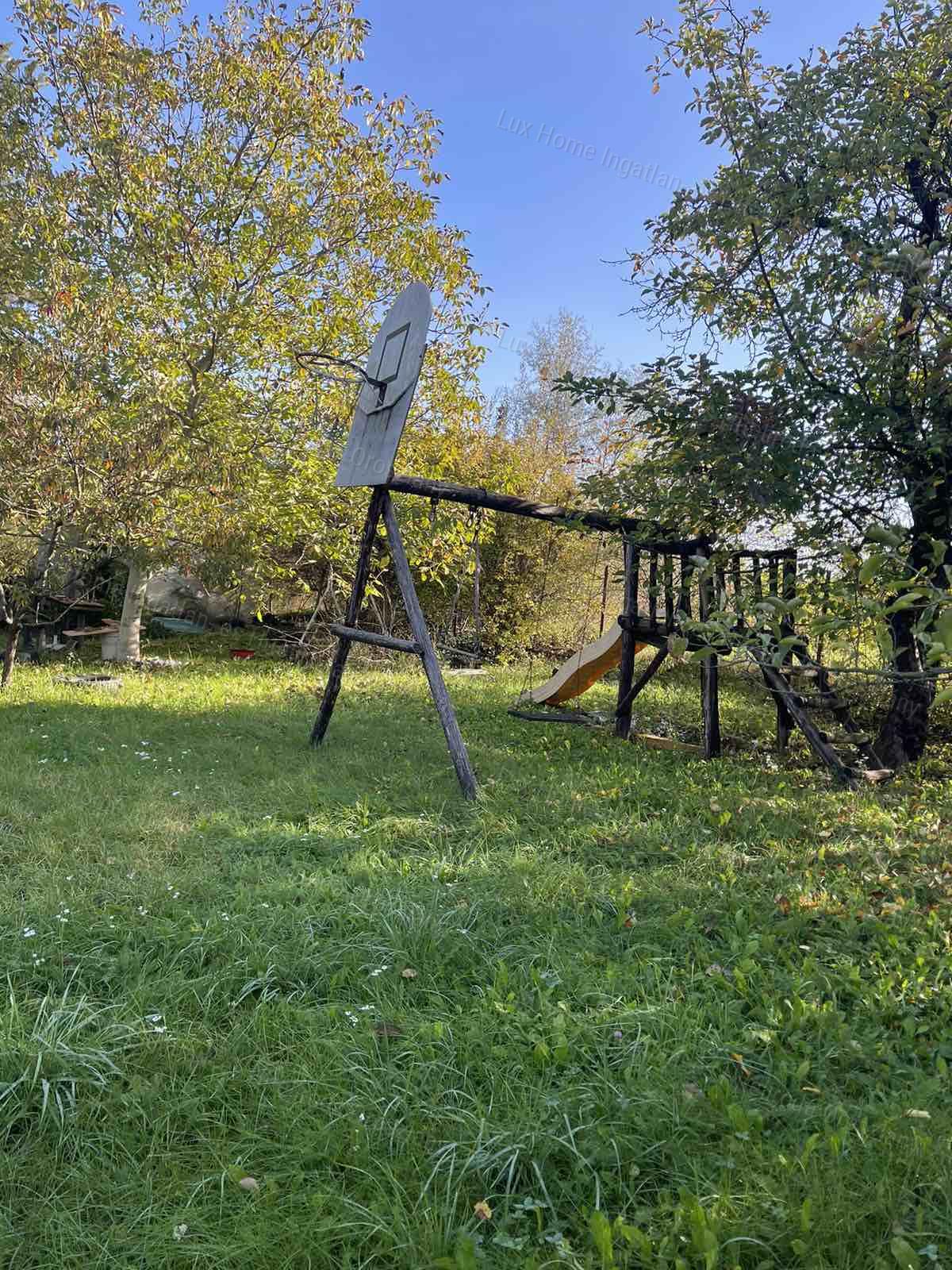 Gyönyörű panorámával eladó telek Oroszlány külterületén