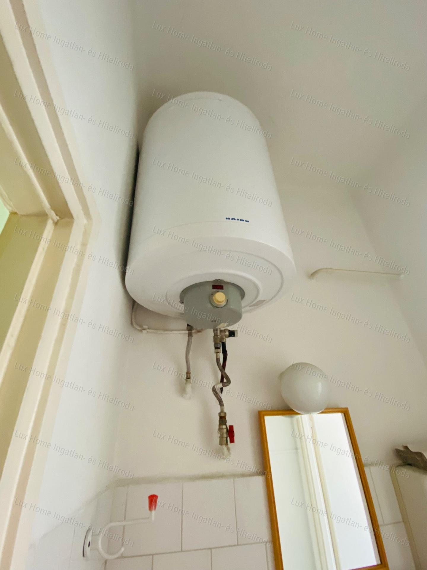 Eladó ipari létesítmény KOMÁROMBAN, a városközpontban!
