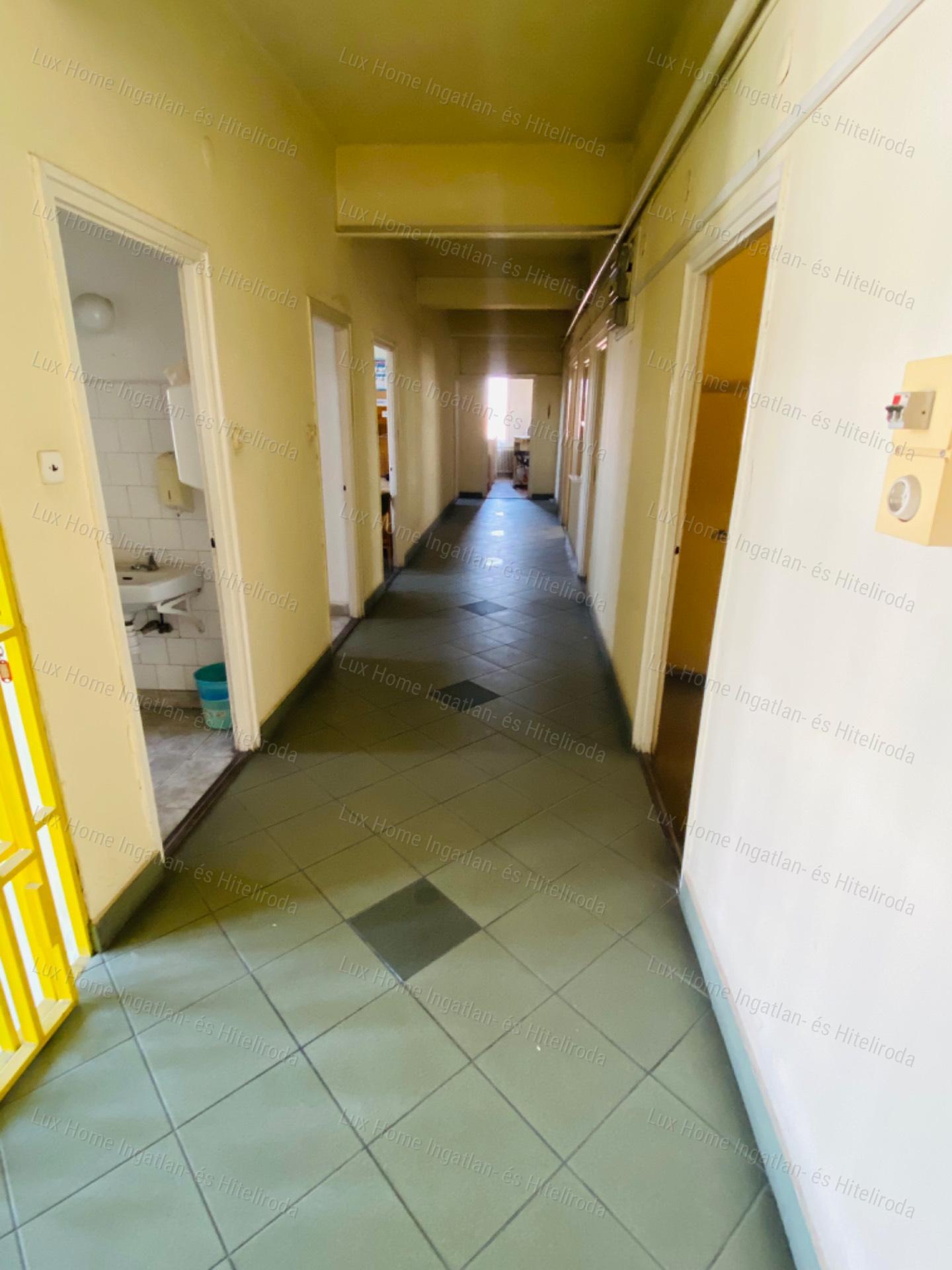 Eladó ipari létesítmény KOMÁROMBAN, a városközpontban!