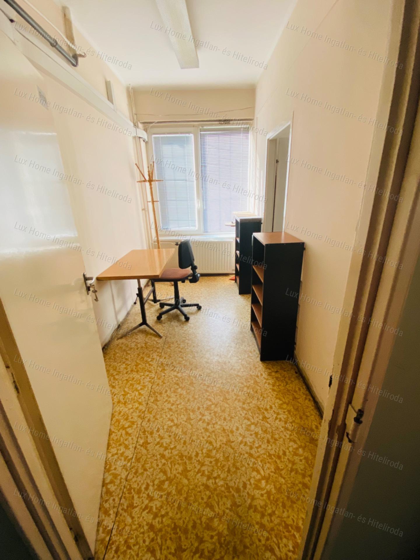 Eladó ipari létesítmény KOMÁROMBAN, a városközpontban!