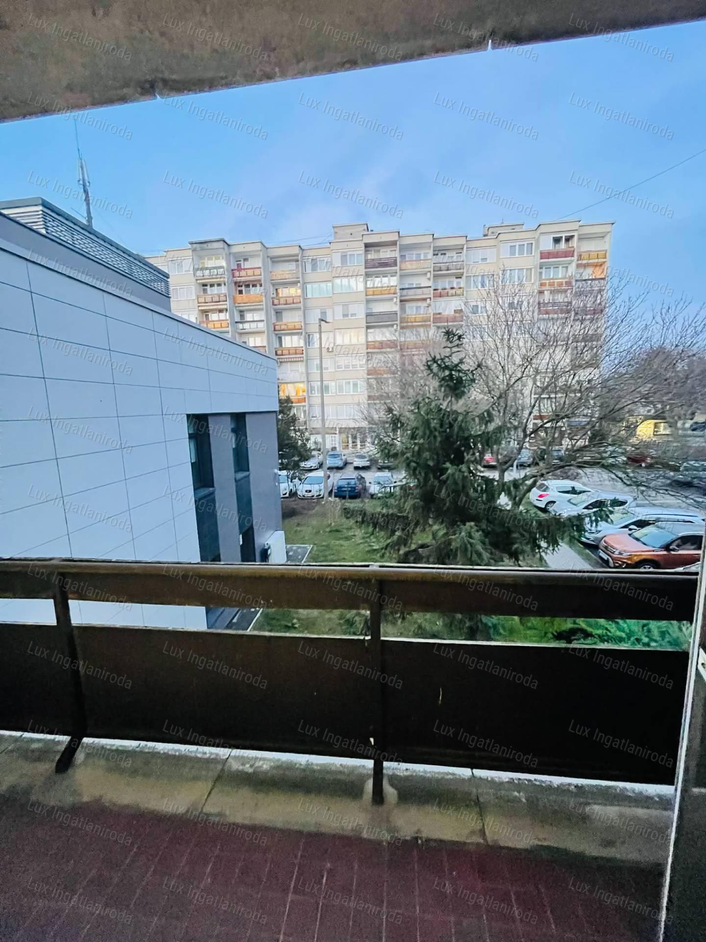 Kiadó prémium lakás Tatán: 72 nm, 3 szoba, igényes, hosszú távra!