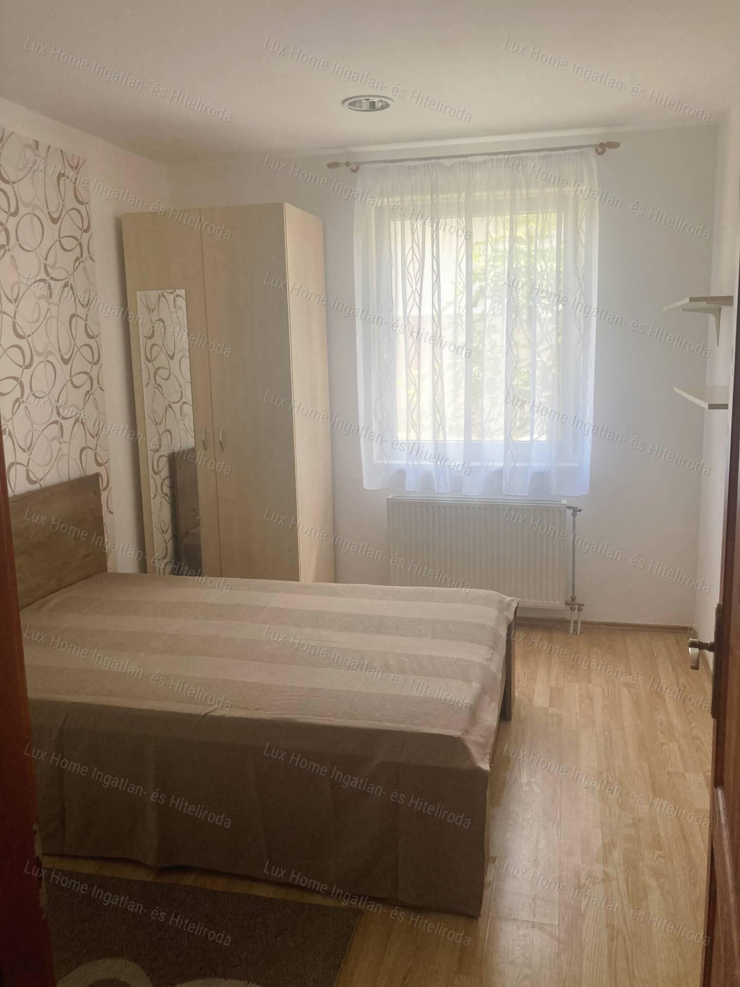 CSALÁDI OTTHON IGÉNYES KÖRNYEZETBEN!