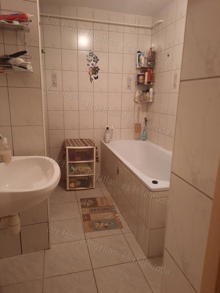 Egy ingatlan, két lakás, megosztható telek – a lehetőség a Tiéd!