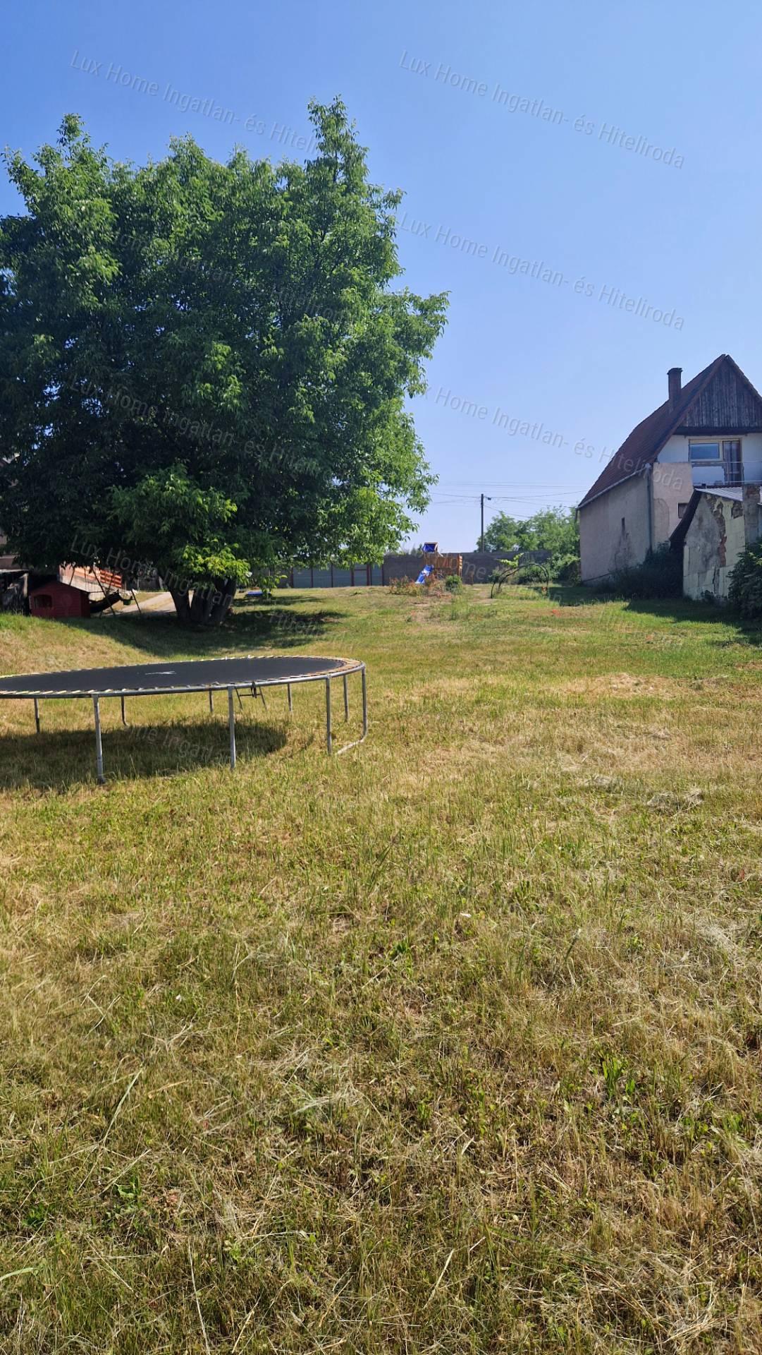 Építési telek Esztergom-Kertvárosban