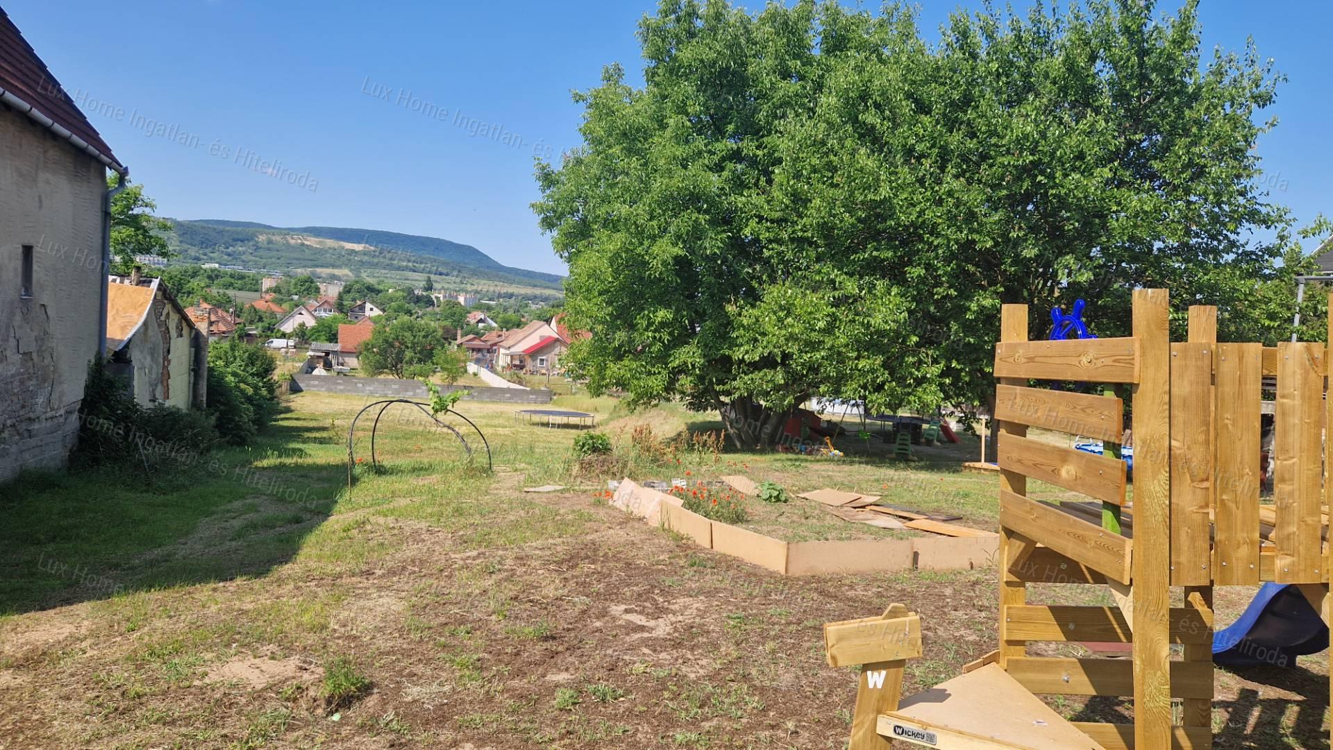 Építési telek Esztergom-Kertvárosban