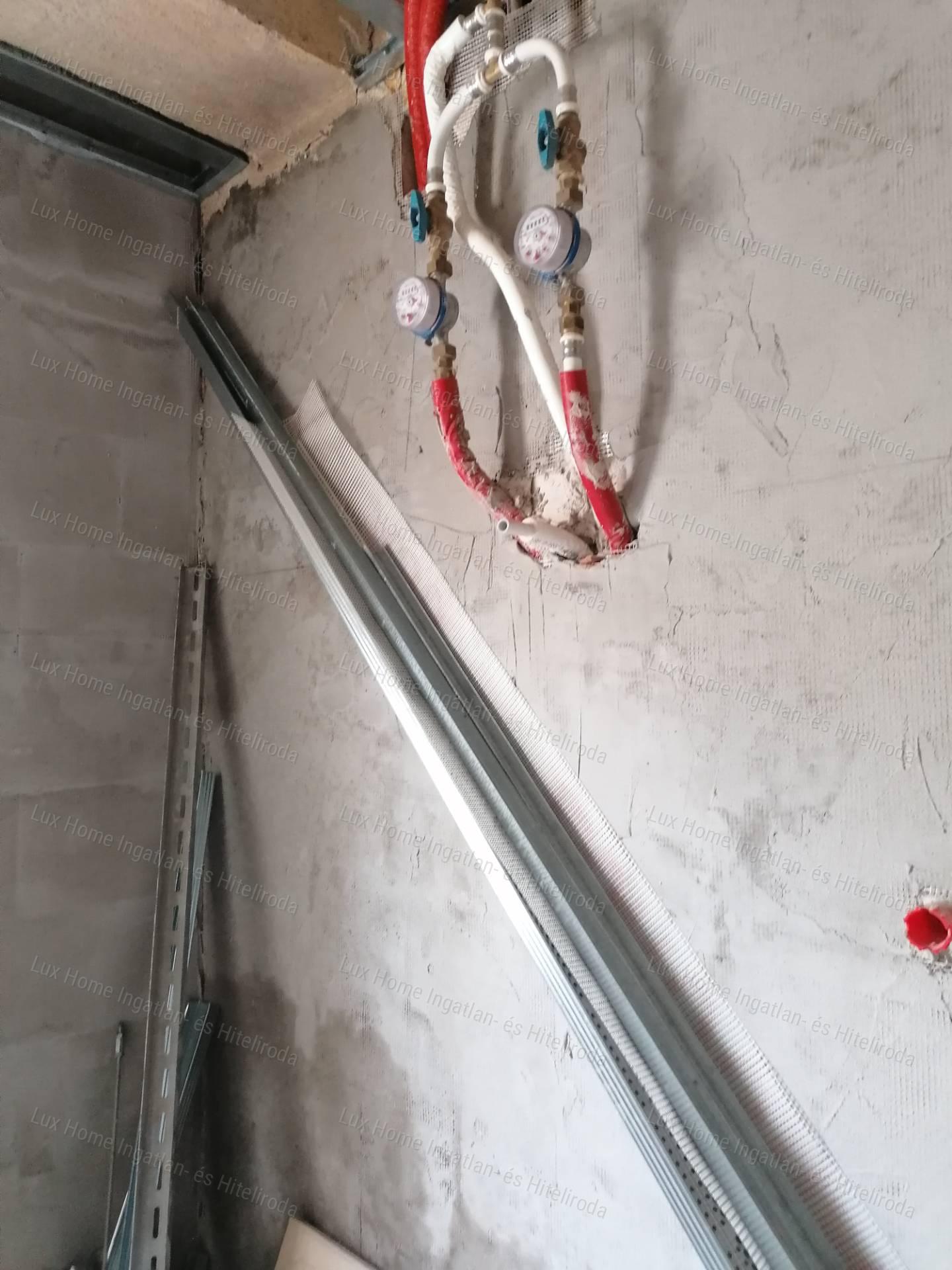 Oroszlány belterületén, hatalmas lehetőségekkel rendelkező ingatlan eladó!