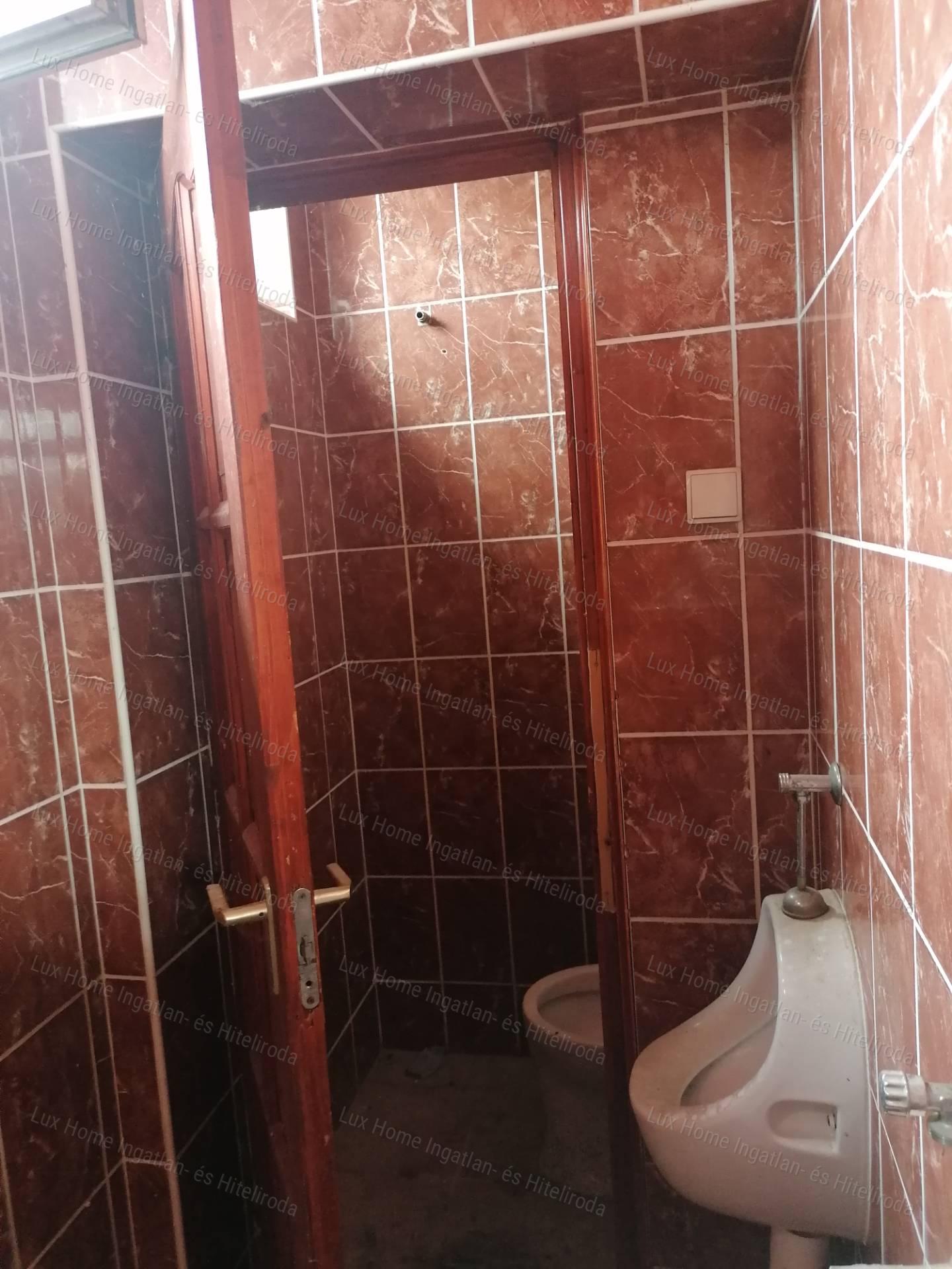 Oroszlány belterületén, hatalmas lehetőségekkel rendelkező ingatlan eladó!