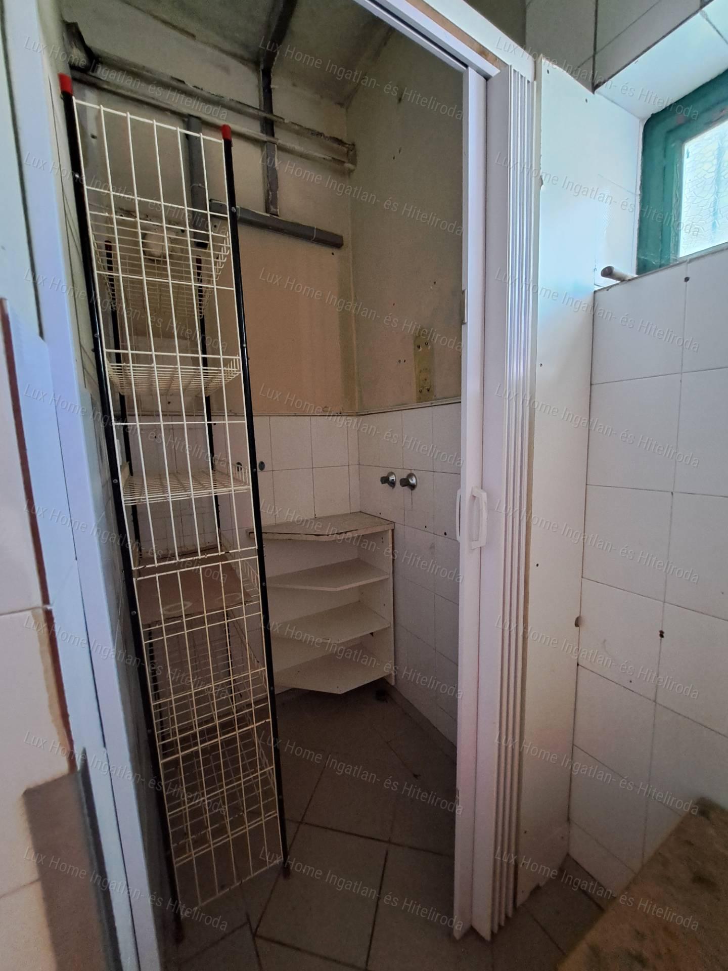 Befektetők figyelem! Több lakás kialakítására alkalmas ingatlan eladó!