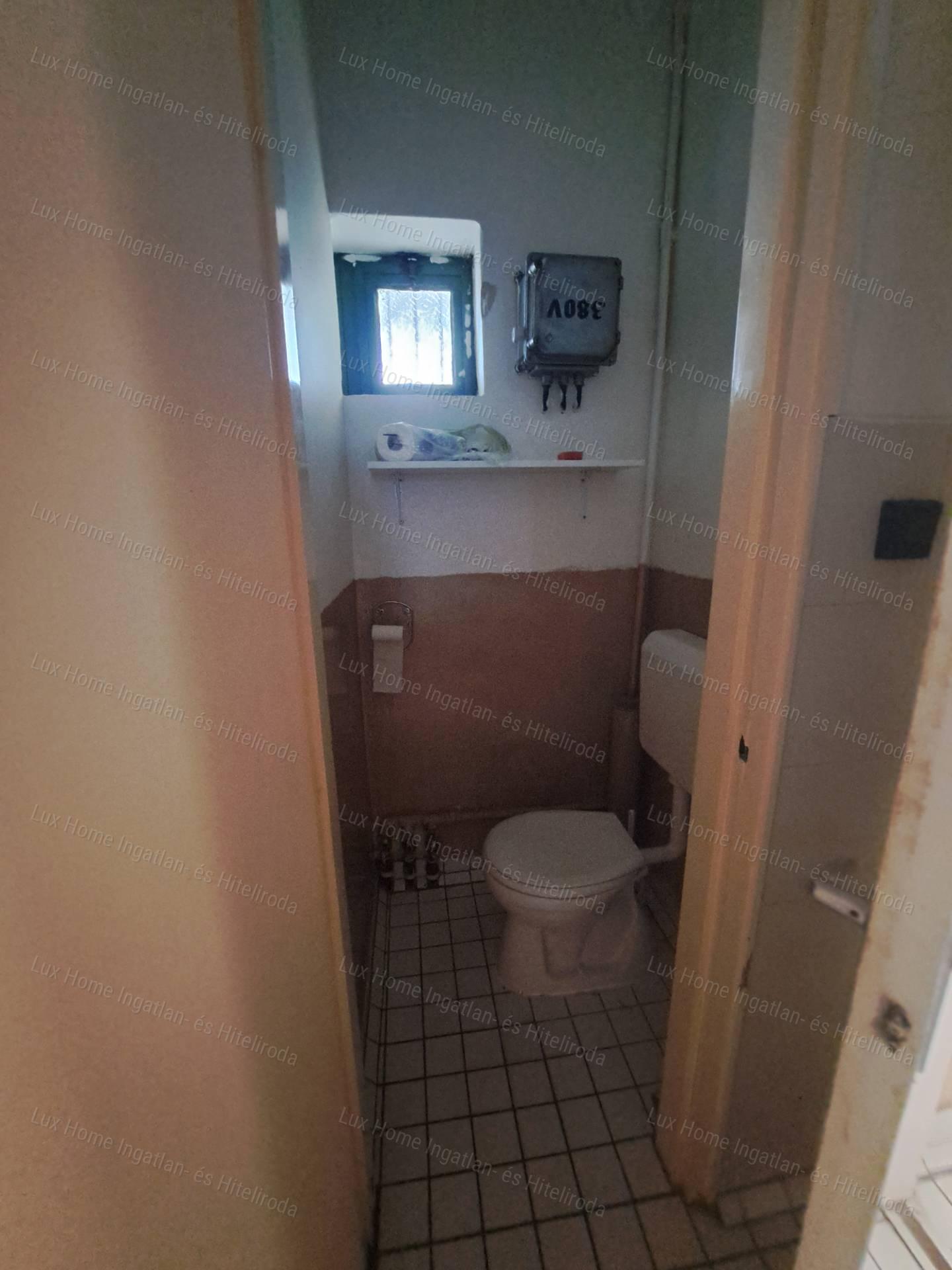 Befektetők figyelem! Több lakás kialakítására alkalmas ingatlan eladó!