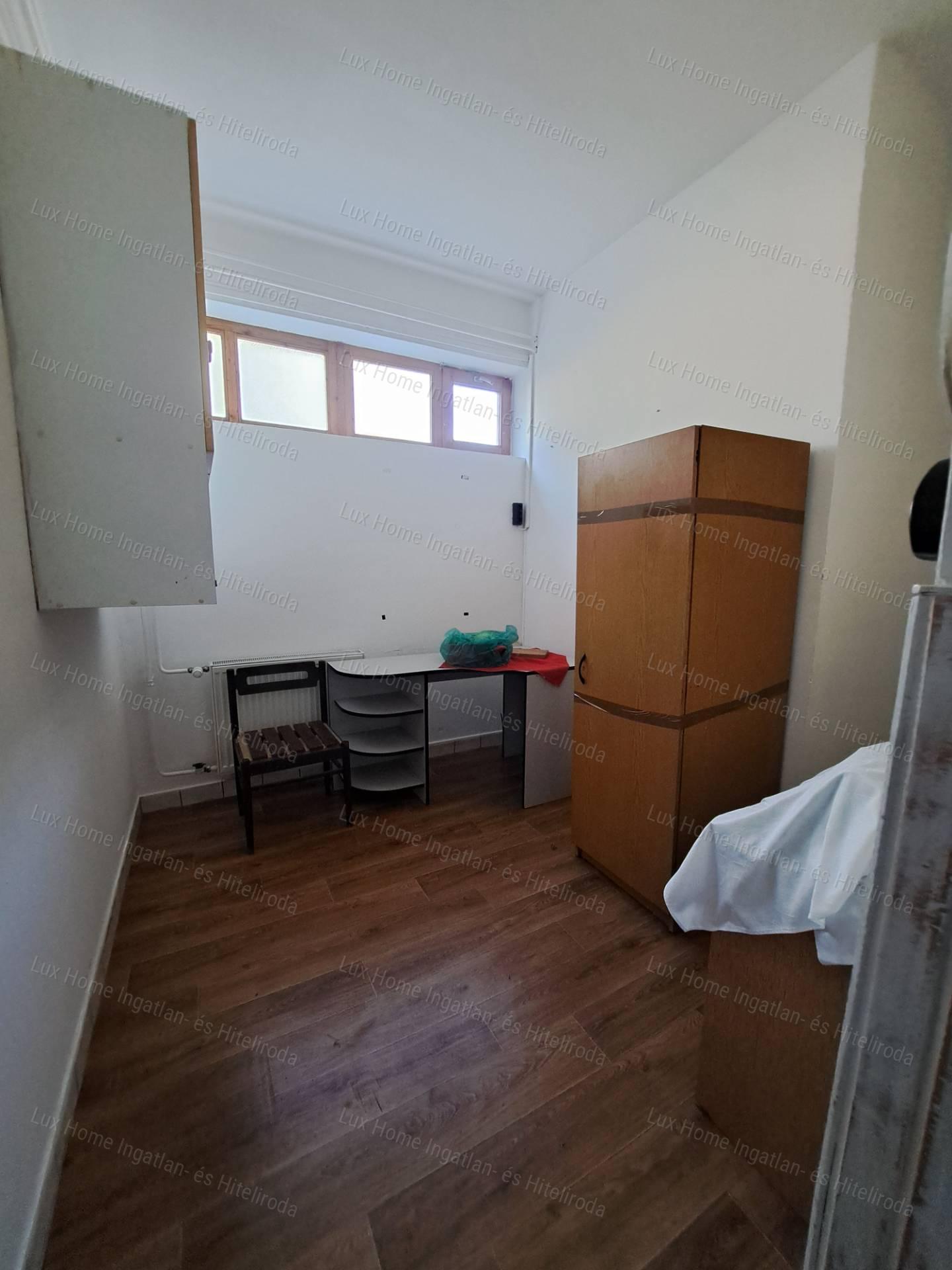 Befektetők figyelem! Több lakás kialakítására alkalmas ingatlan eladó!