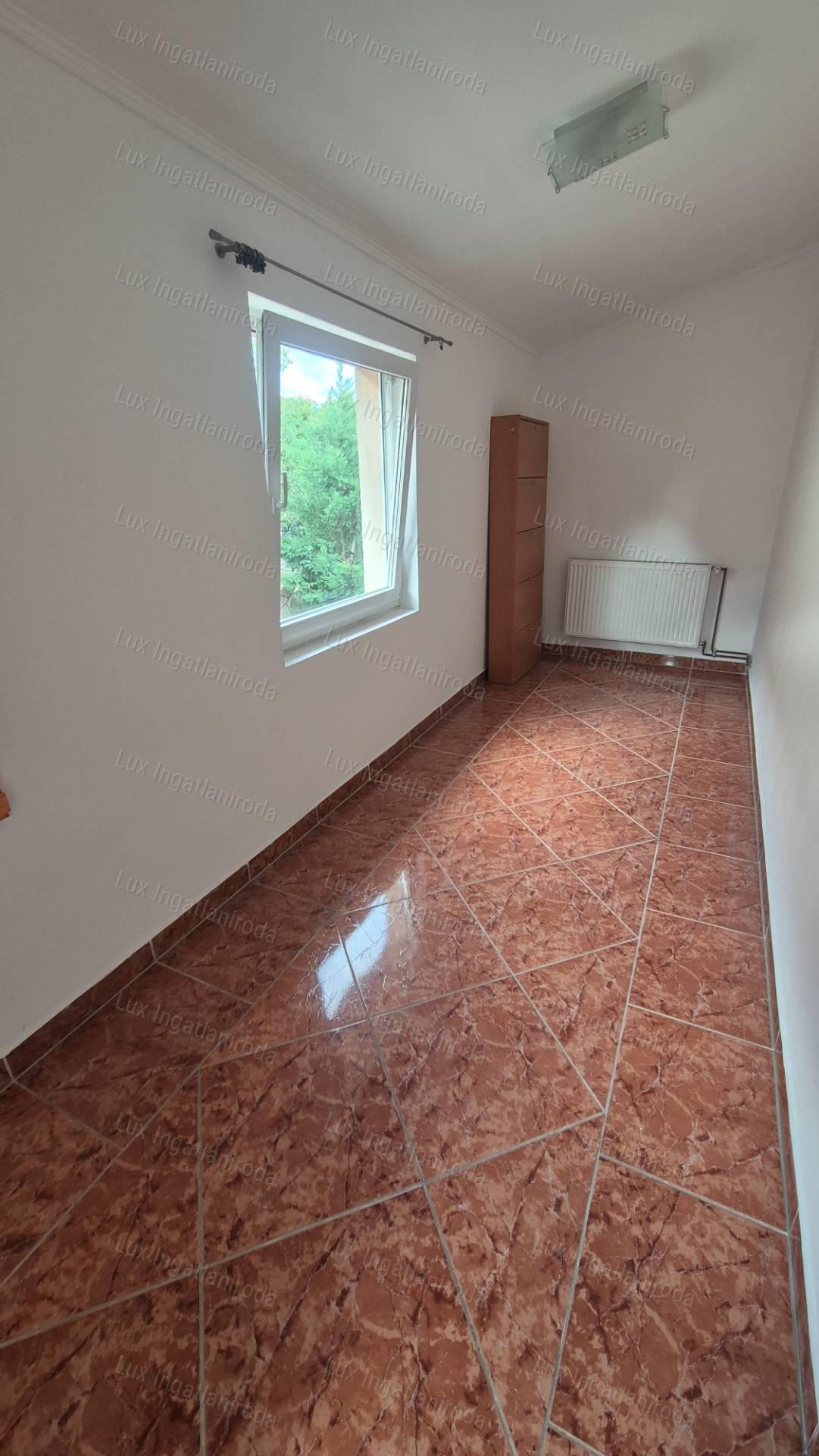 Oroszlány, Miskórét utcában eladó ház