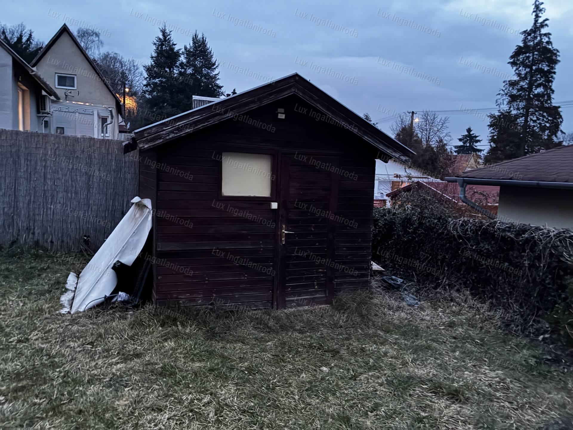 Eladó belterületi nyaraló- Tatabánya, Síkvölgy