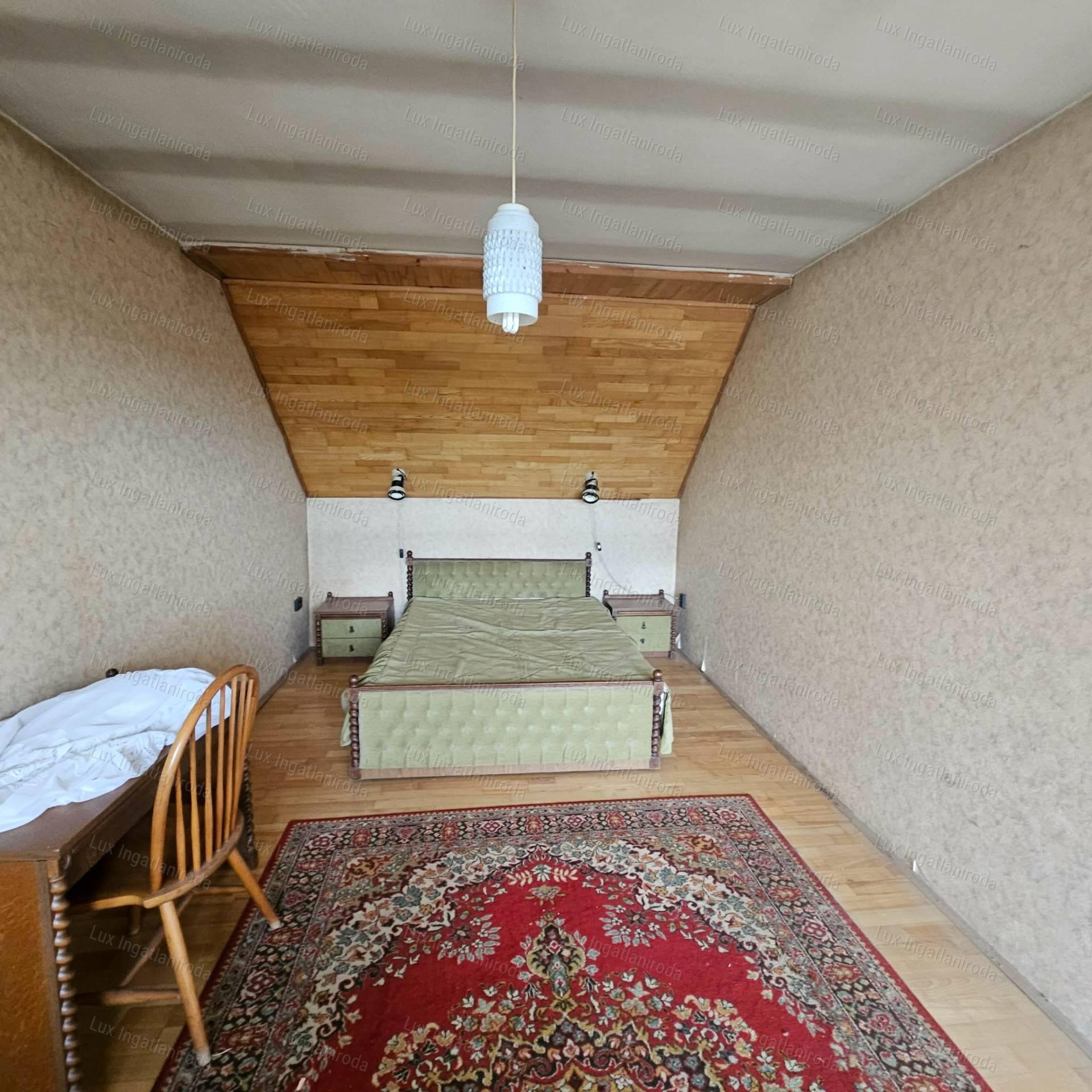 Háromszintes otthon Borbálán
