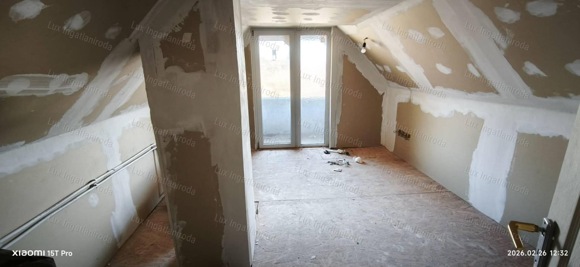 Lakható, 3 szobás ház, nagy telekkel, Oroszlány, Nyíres dűlőben