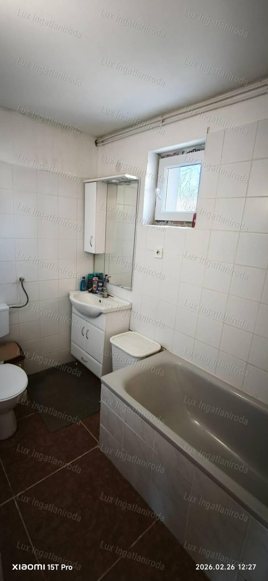 Lakható, 3 szobás ház, nagy telekkel, Oroszlány, Nyíres dűlőben