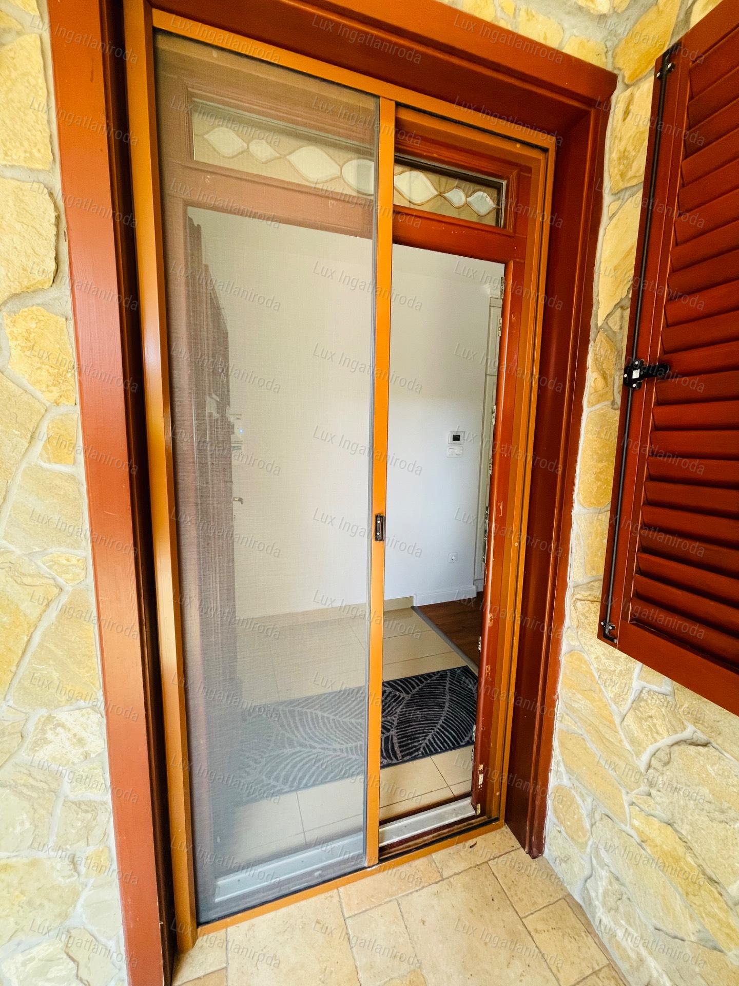 Mediterrán Luxus és High-Tech Kényelem Komárom szívében!
