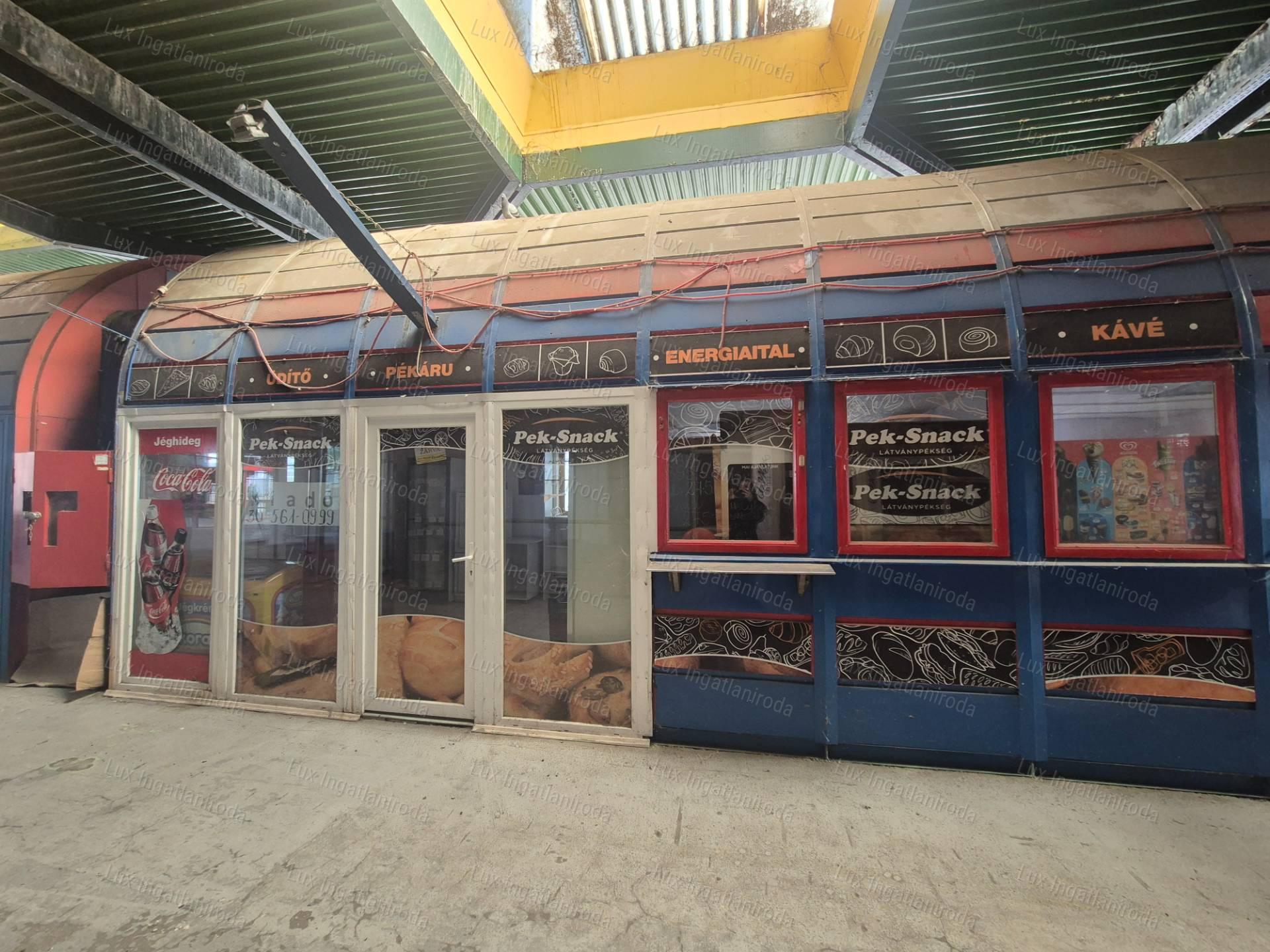 ELADÓ üzlethelyiség a KONZUM emeletén!