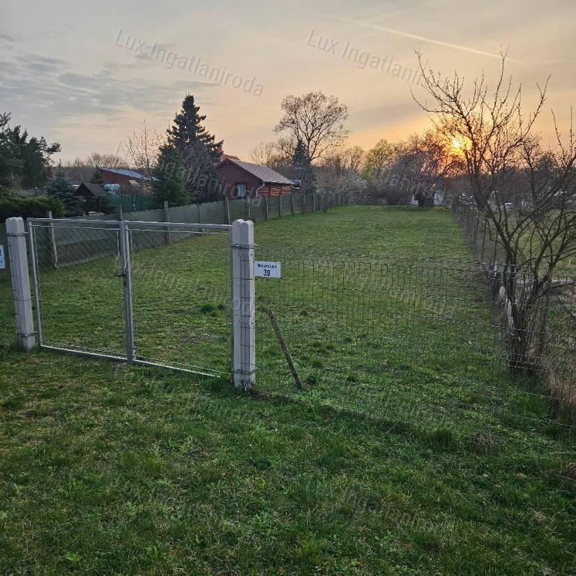 Most még kert, holnap otthon! Eladó külterületi telek Oroszlányon!