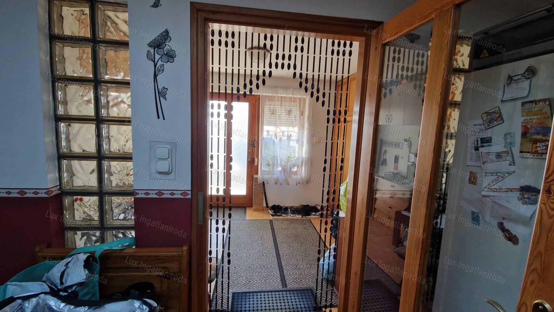 Eladó lakás Tokodon!