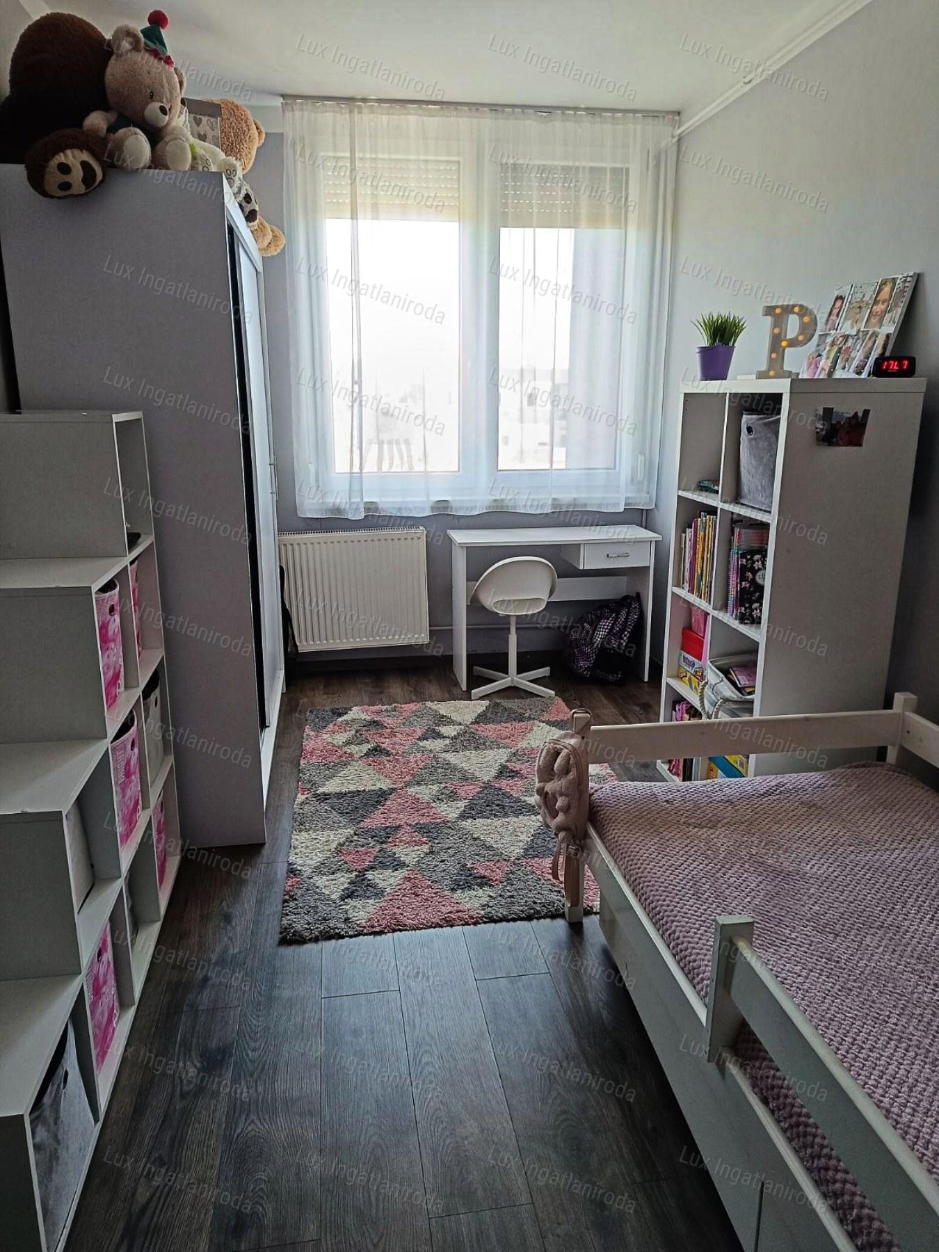 NAGY ERKÉLYES, IGÉNYESEN FELÚJÍTOTT 66 nm LAKÁS!