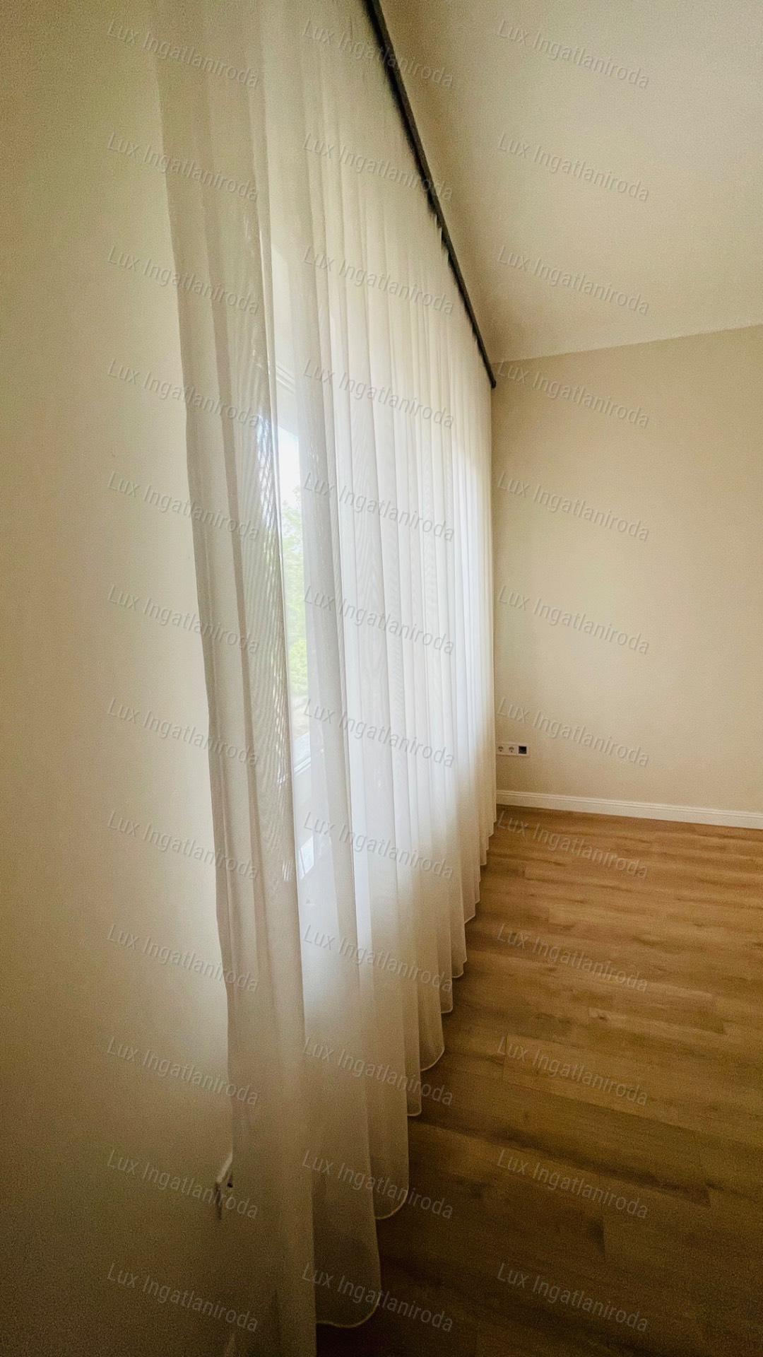 Eladó 94 m2-es társasházi lakás Komáromban, 500 m2-es saját kerttel!