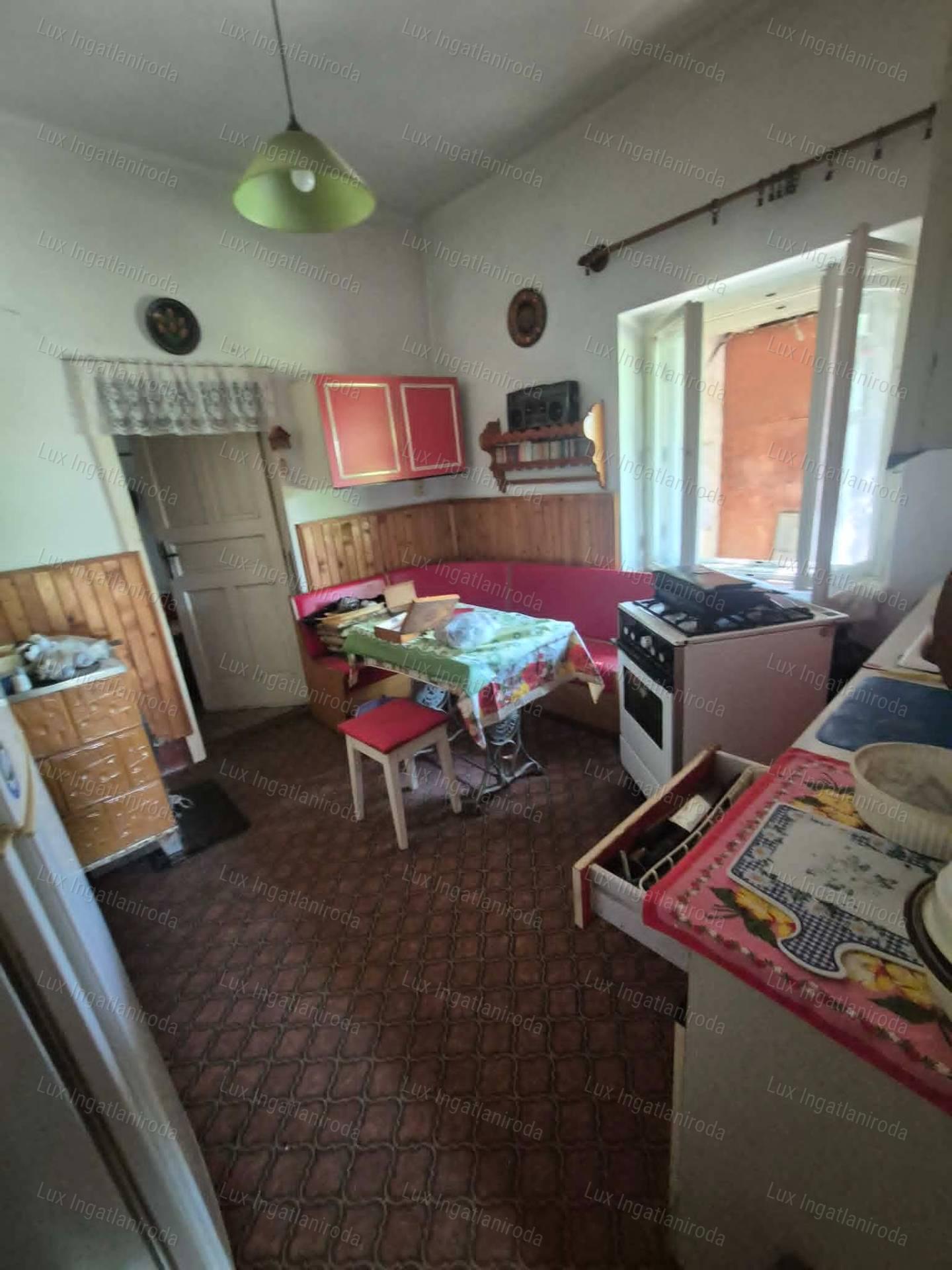 Bakonybánk felújítandó családi ház