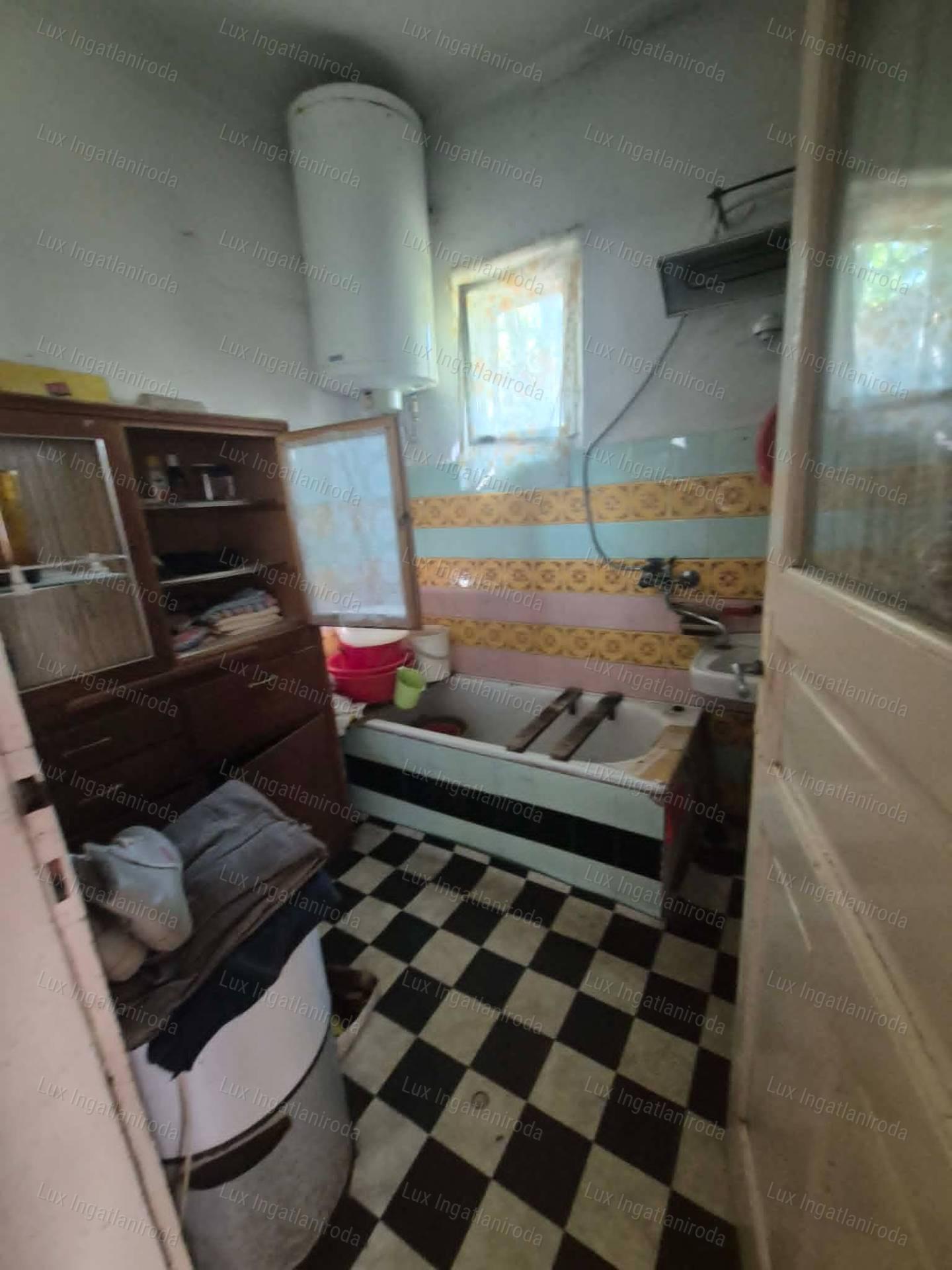 Bakonybánk felújítandó családi ház