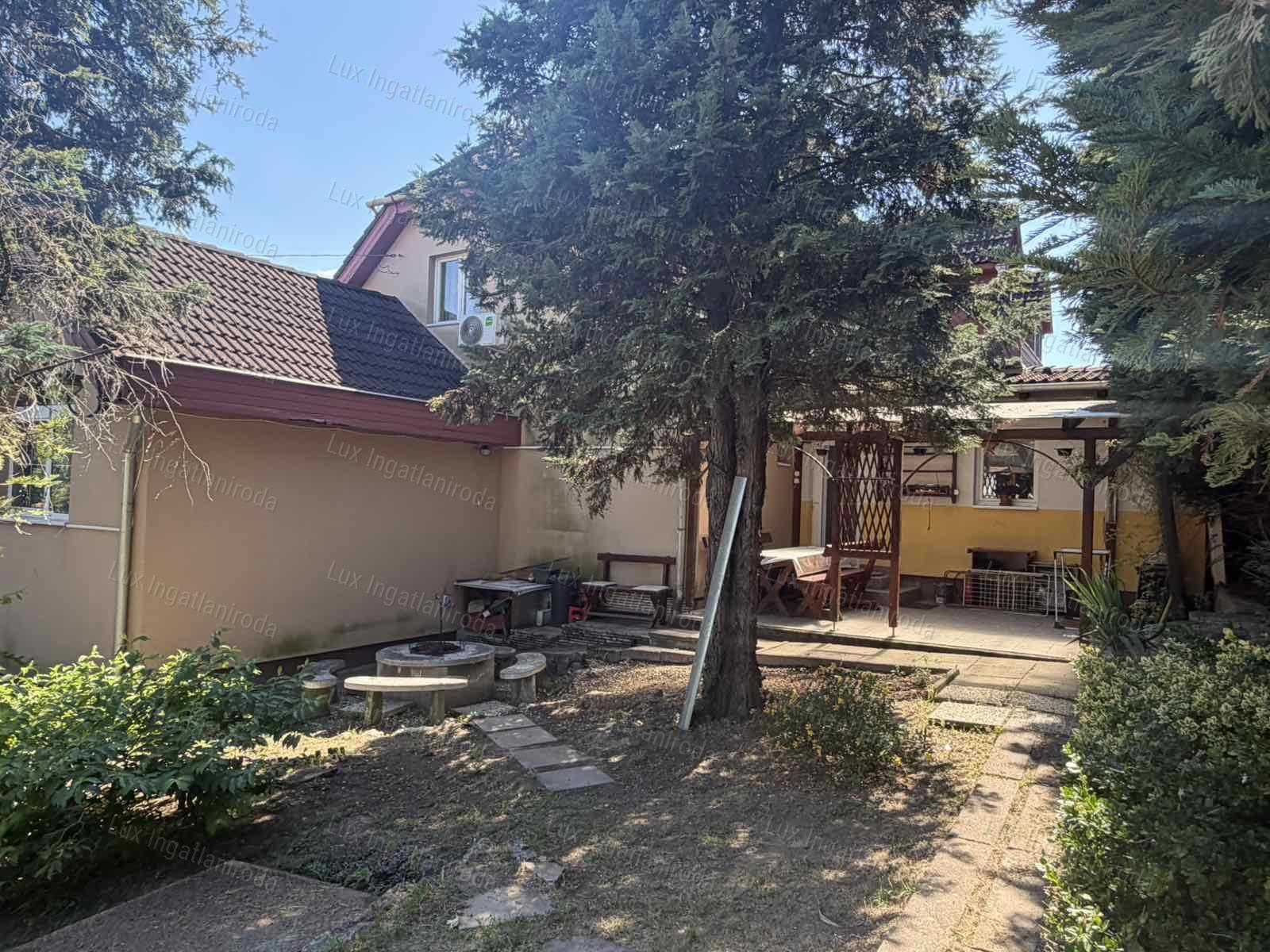 Eladó ingatlan (panzió) Tatabánya Turul hegyoldalon
