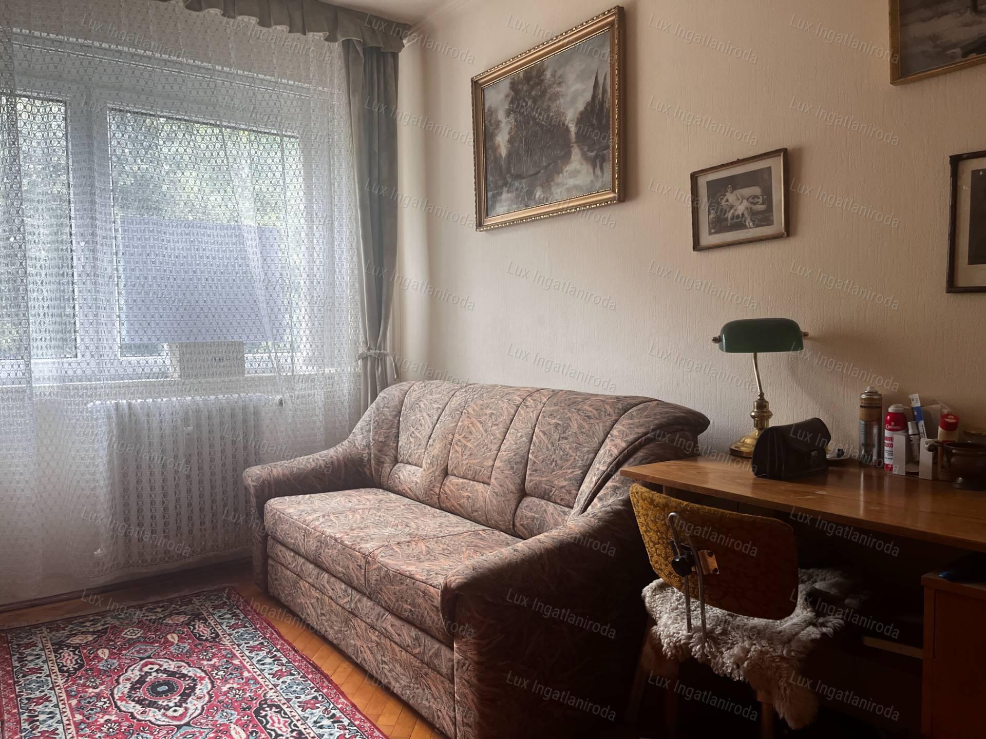 Oroszlány Bánki Donát utcában 74m2-es lakás ELADÓ