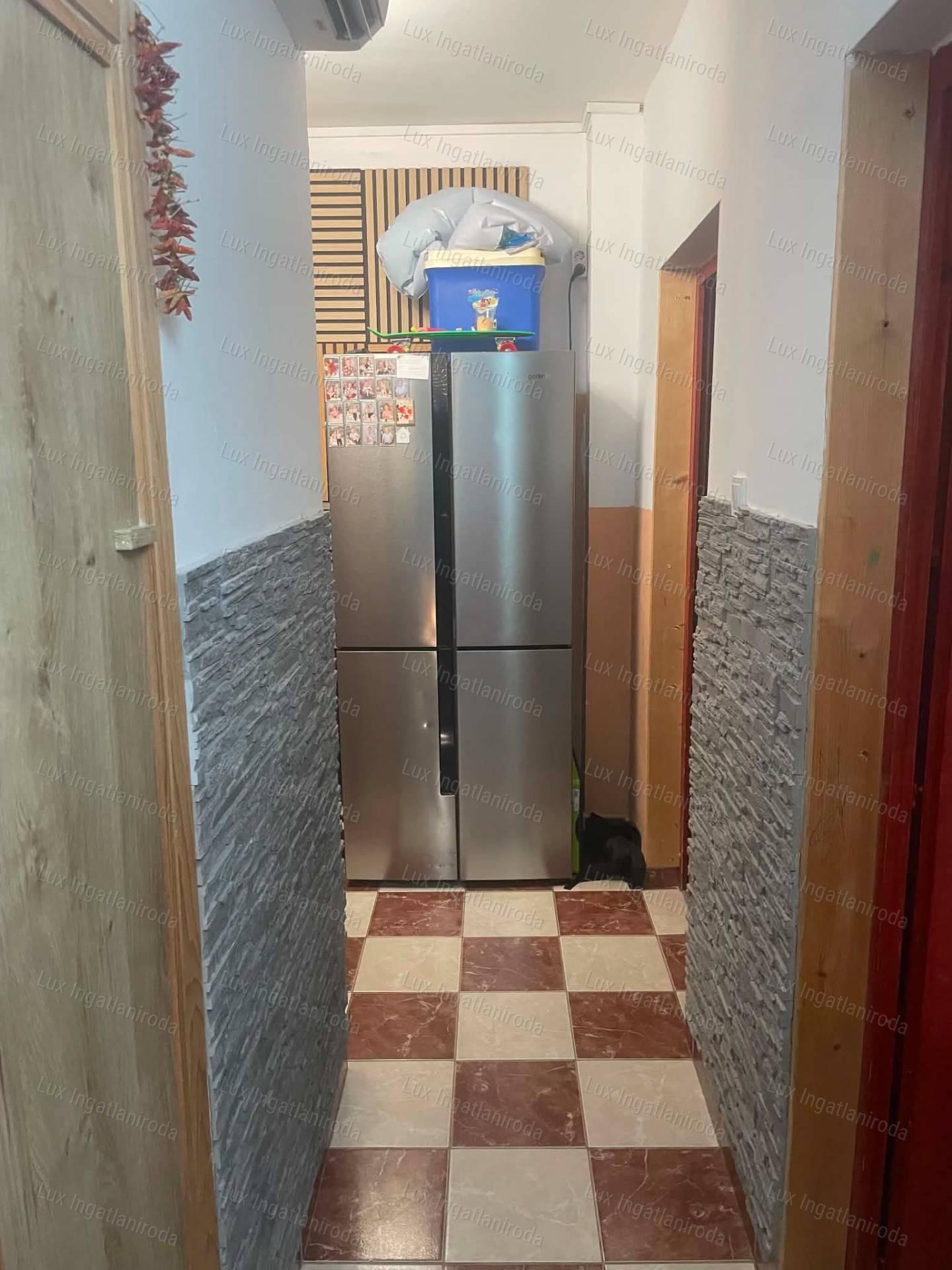 Kedvező áron, teljesen felújított, azonnal költözhető lakás eladó!