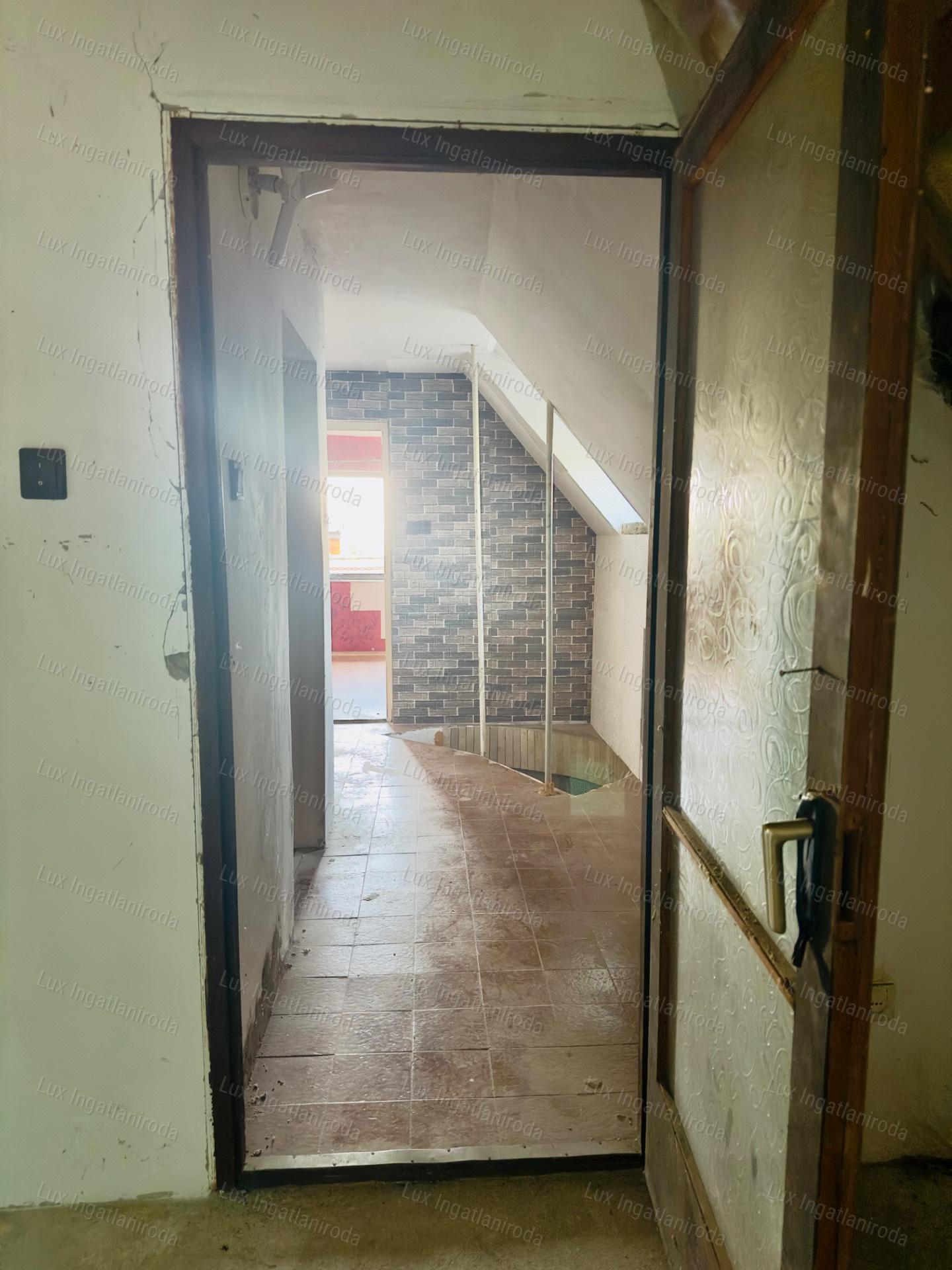 DUNAI PANORÁMÁS HÁZ DUNAALMÁSON ÓRIÁSI LEHETŐSÉGGEL