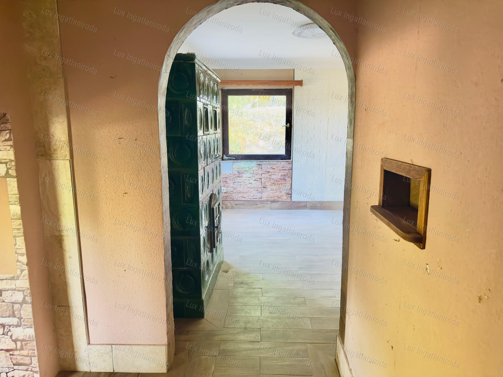 DUNAI PANORÁMÁS HÁZ DUNAALMÁSON ÓRIÁSI LEHETŐSÉGGEL