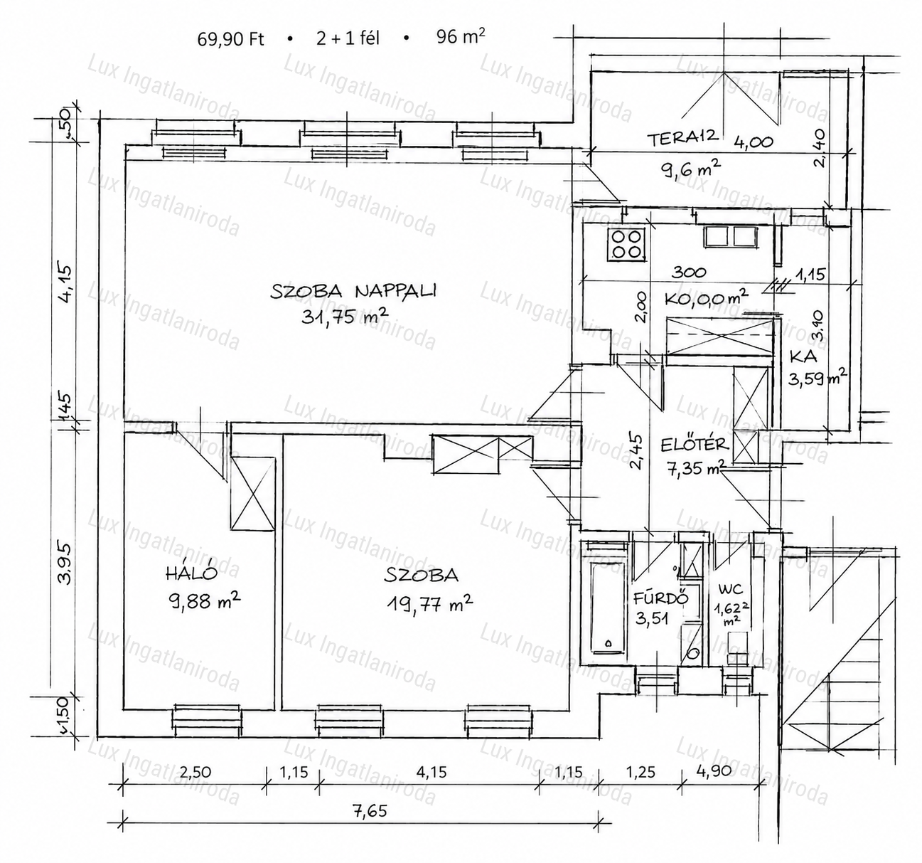 TÁGAS, 86 M²-ES LAKÁS ÜVEGEZETT VERANDÁVAL TATABÁNYA ÓVÁROSÁBAN