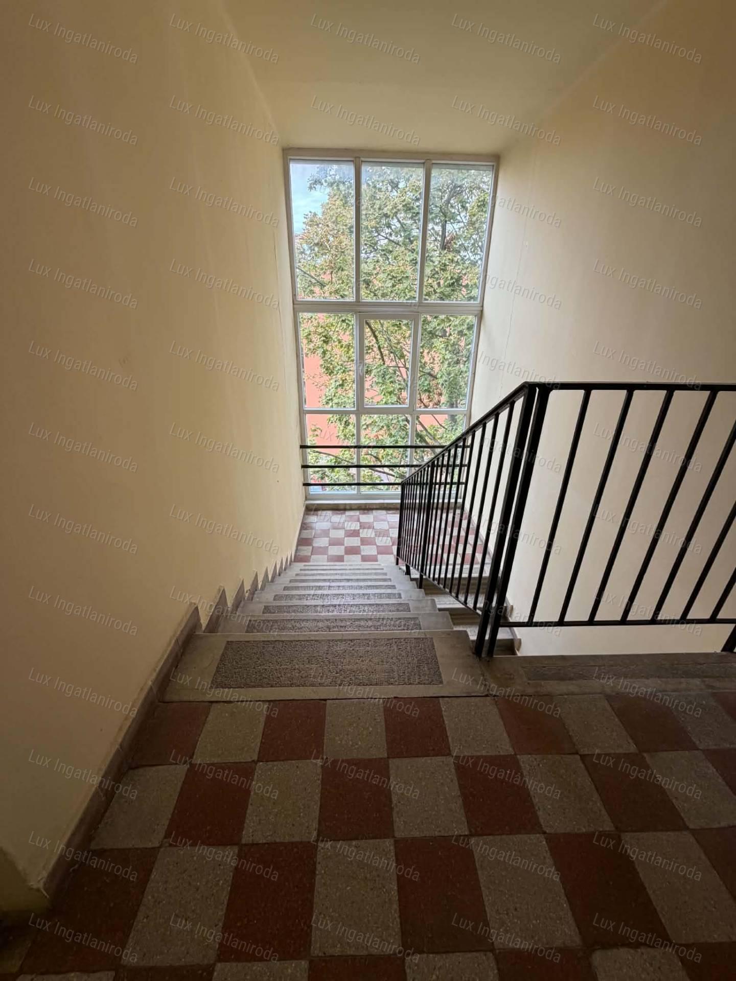 Megérkezni, beköltözni, otthon lenni Tatabányán 57 m2-en