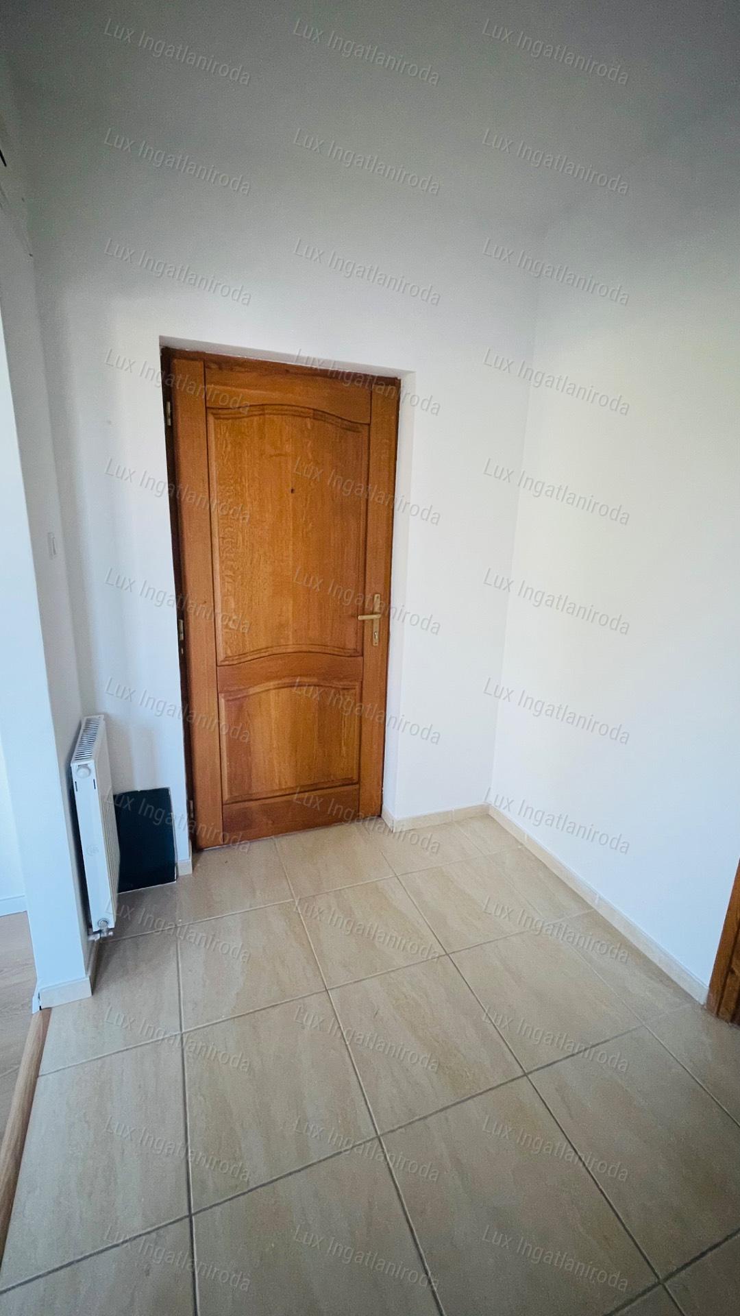 Kiadó háromszobás földszinti lakás Komáromban, terasszal!