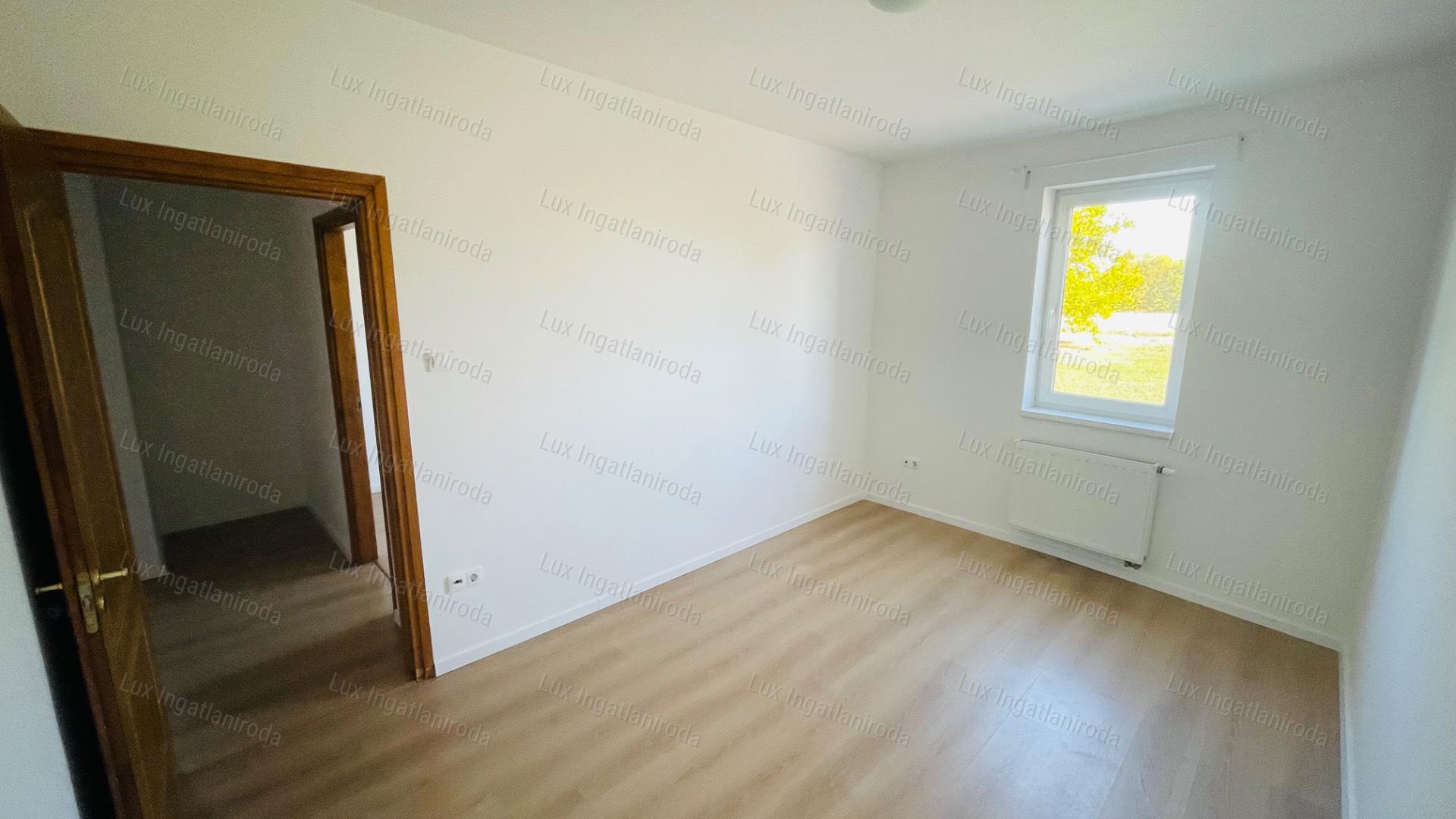Kiadó háromszobás földszinti lakás Komáromban, terasszal!