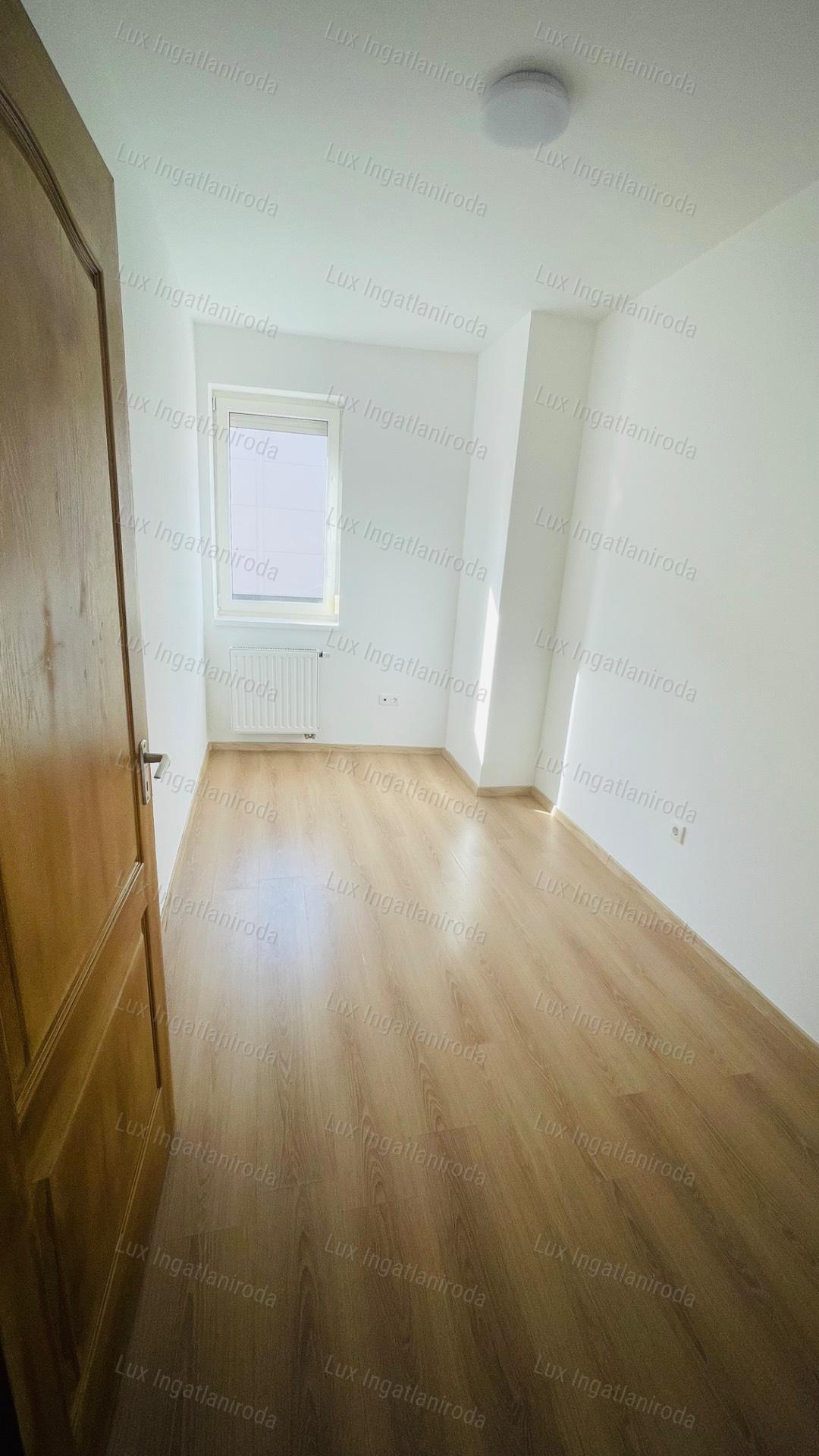 Kiadó kétszobás földszinti lakás Komáromban, terasszal!